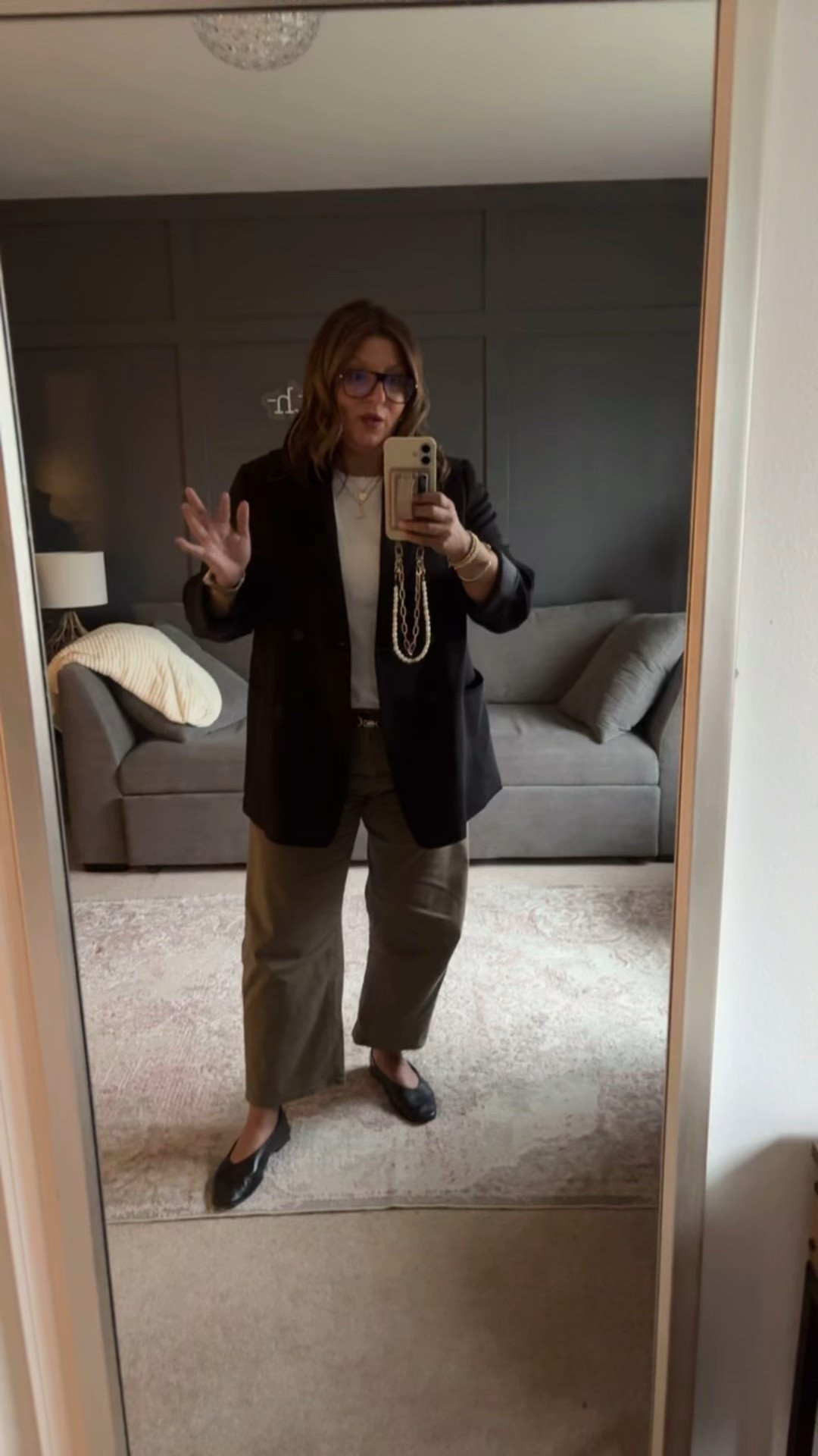 Today’s parent teacher conference look:
Quince blazer (XL)
Amazon belt (OS)
Madewell barrel leg pants (32)
Madewell flats 

#LTKOver40 #LTKStyleTip #LTKMidsize
