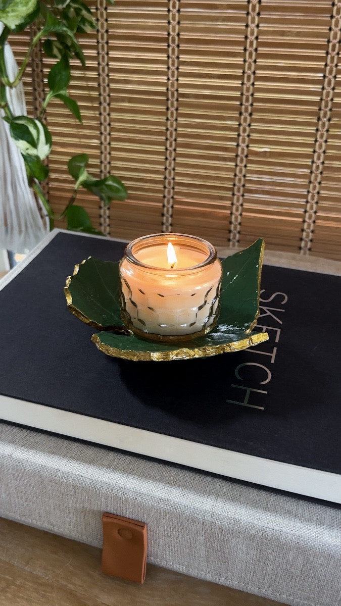 DIY leaf bowl 🍁

I used a luffa gourd leaf from my garden, which made it feel extra special 🥹

I couldn’t decide how I wanted to paint it, so I watered down the acrylic and let it fill the grooves of the leaf. It wasn’t perfect, but it was satisfying lol.

This would also make a really cute trinket dish!
Everything I used is linked on my LTK!

#airdryclay #diyproject #autumndecor #handmadehome #fallvibes

Decor, Amazon, diy, craft, home decor, aesthetic, fall, autumn, garden

#LTKHome #LTKHoliday #LTKSeasonal