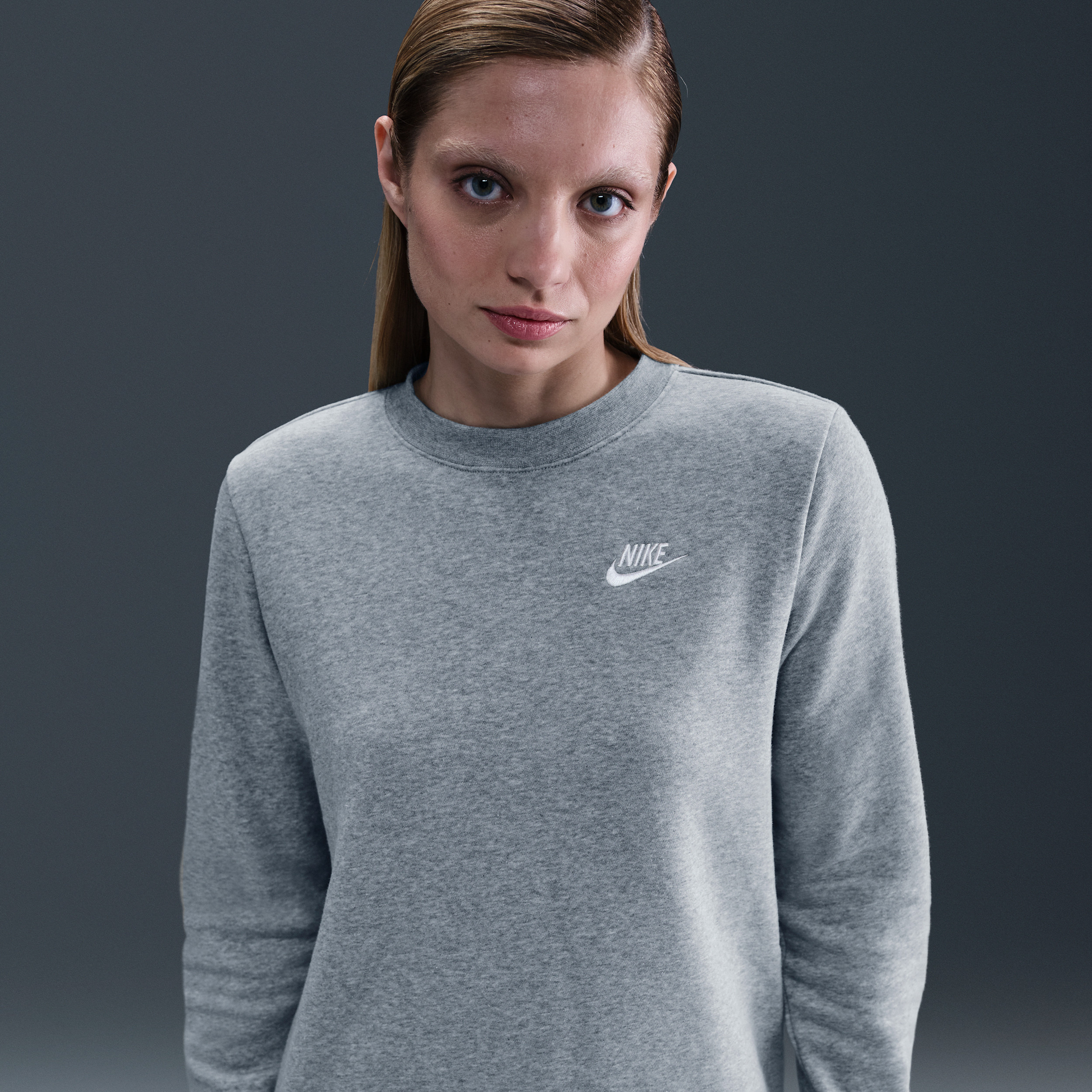 Women's Nike Sportswear Club Fleece Crew-Neck Sweatshirt in Grey | DQ5473-063 | Nike (US)