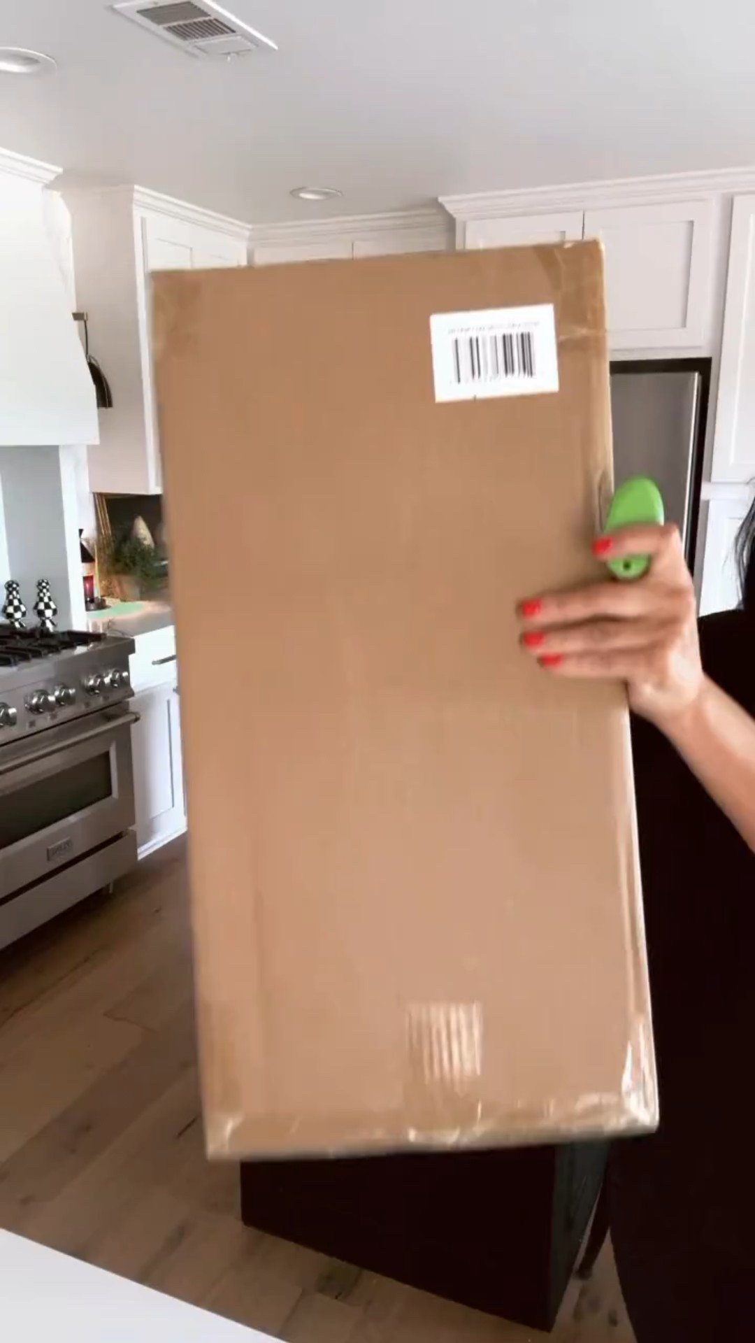 This large (22” tall) faux seagrass vase is less than $30! I found another vase that looks almost identical and is the same size for $129. Also, the faux stems are less than $19 (for 2) and fit perfectly. Such a great buy!


#LTKSaleAlert #LTKHome