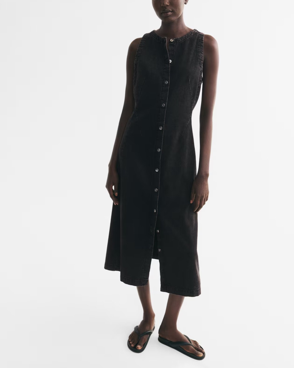 Black denim midi dress

#LTKSeasonal
