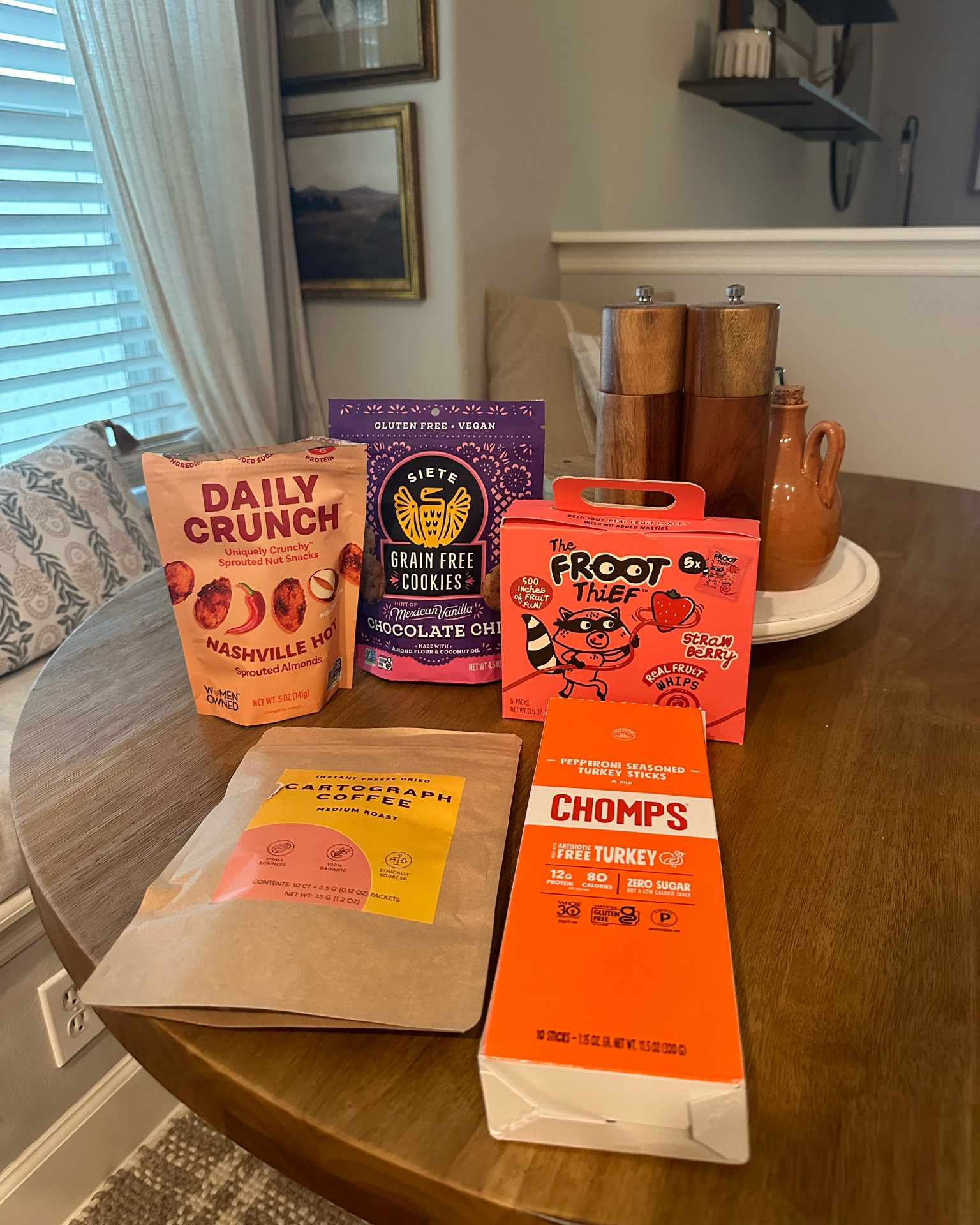 Airplane snacks 🫡