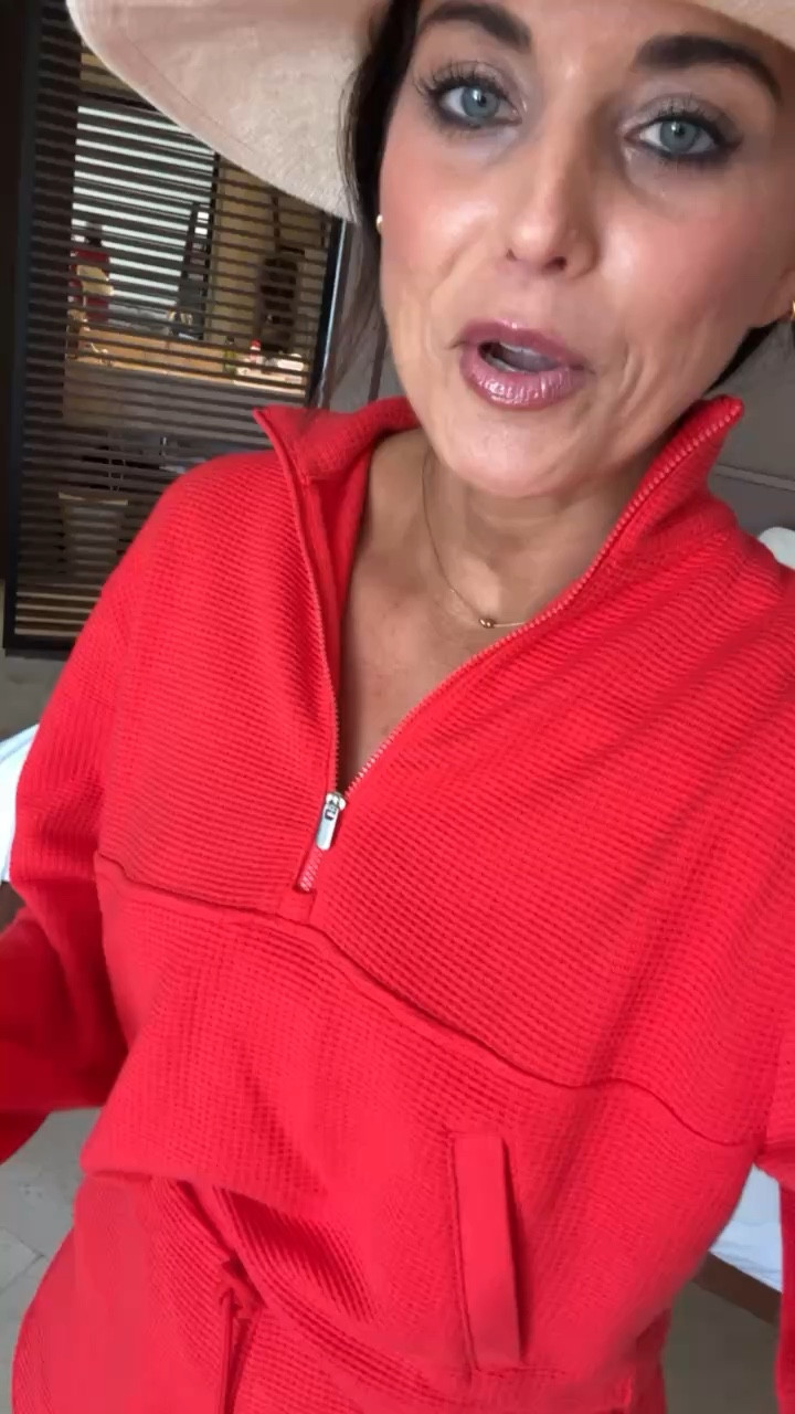 Perfect lounge set for your next vacation. The color on this @Athleta set is gorgeous. Indy waffle knit material is so comfortable. 10/10!! 

AprilWilks lounge wear matching sets Vacation ready chic sets cute summer wear mom approved elevated basics classy summer wear Vintage Pickin 

#LTKootd #LTKSeasonal #LTKTravel