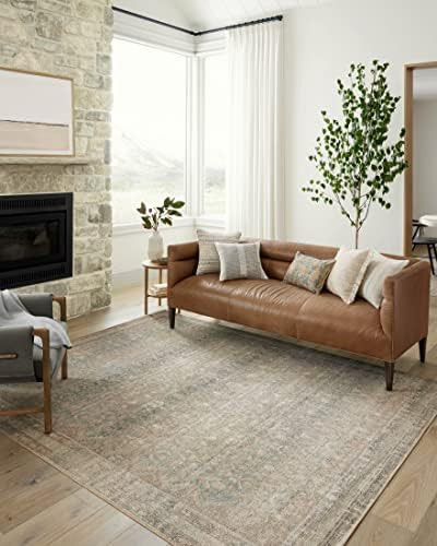 Angela Rose x Loloi Aubrey Collection AUB-03 Jade / Natural, Traditional 2'-6" x 7'-6" Runner Rug | Amazon (US)