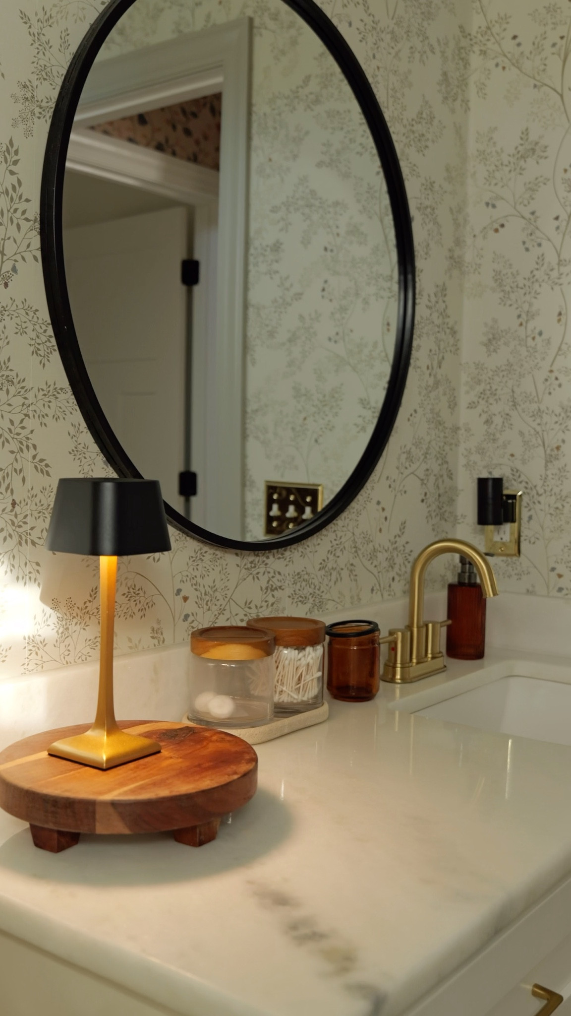 Part 3 is here and it’s my favorite part where we get to add in all the details. So much to love but especially the cutest rechargeable touch lamp and brass wall plates by Amerelle.

#ad #amerellefinished @Amerellewallplates 

#LTKSeasonal #LTKHome