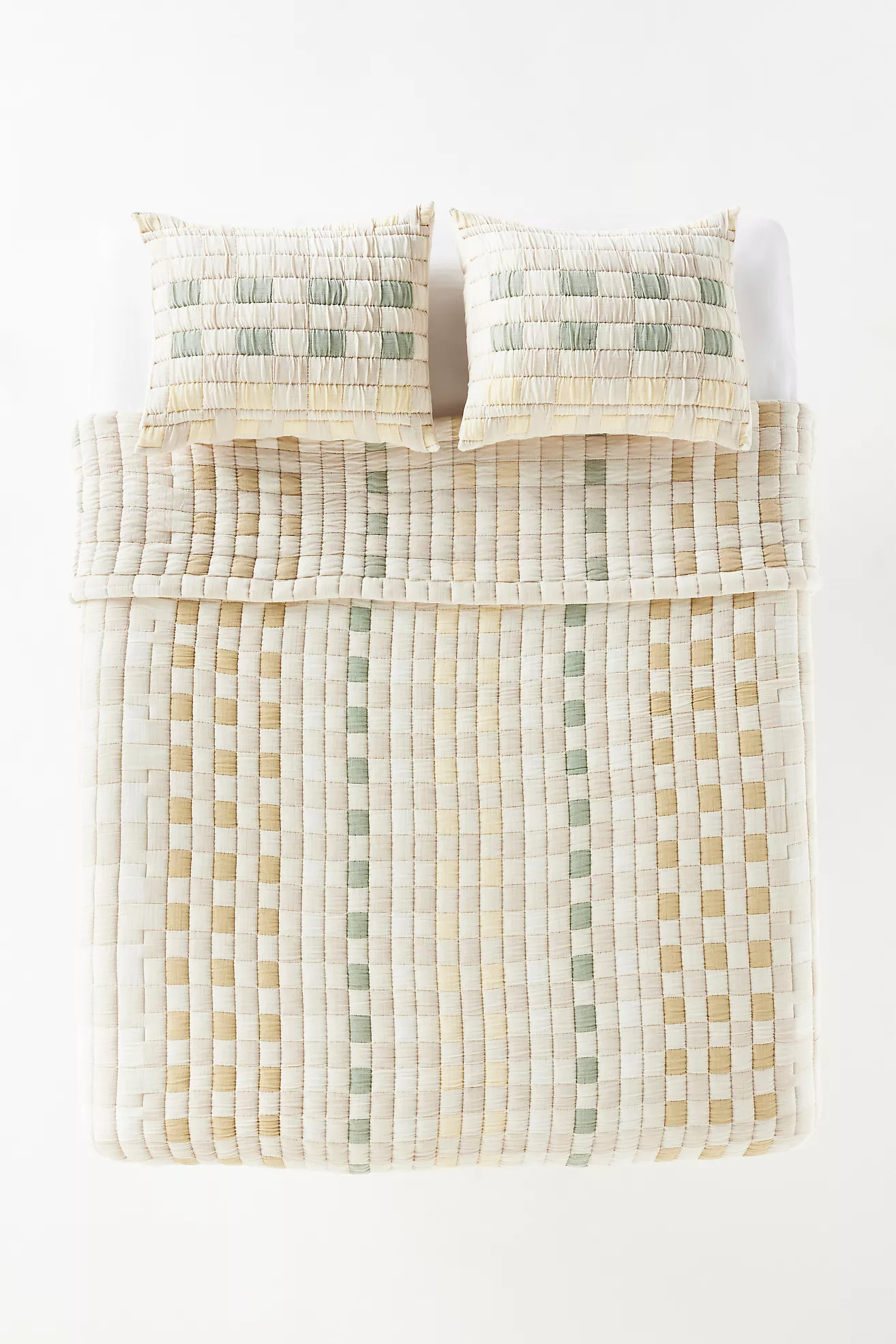 Sonya Matelassé Coverlet | Anthropologie (US)