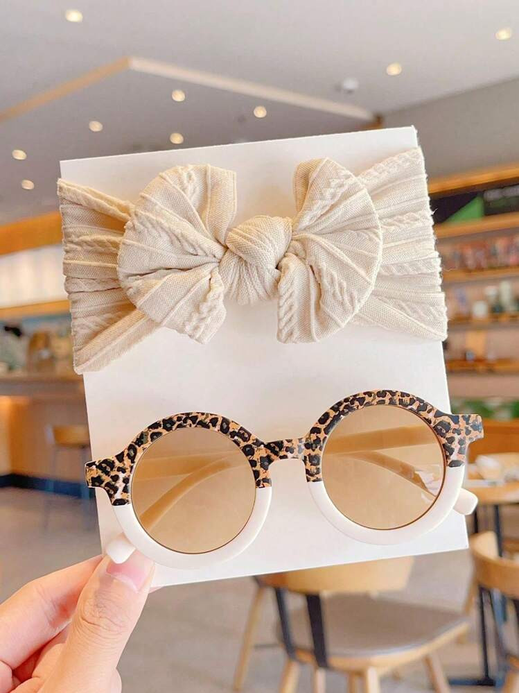 CA$3.60
-25%
CA$4.80
2pcs/Set New Cute Solid Color Bow Headband & Round Fashion Glasses Accessories Set For Baby Boys & Girls, Card Display Only, Shipping Not Included
4.97
(1000+)
Color: Beige











Size
one-size
Qty:

 | SHEIN