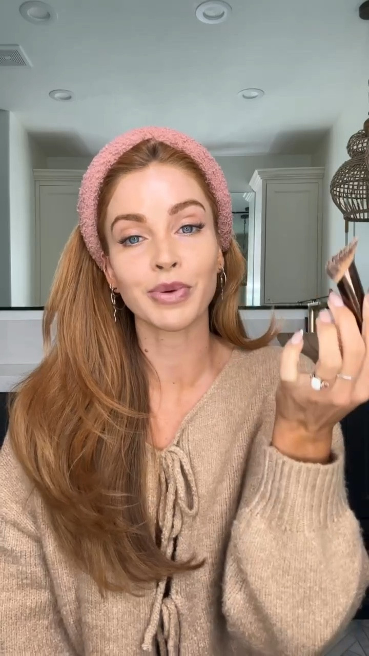 Okay babes, here is an updated makeup routine with my copper red hair 🫶🏻
Foundation shade: 5.75
Skin tint shade: 3
Concealer shade: shade 1
Bronzing stick: happy sol
Setting powder: banana bread 
Blush shade: 52
Bronzer palette: volume III
Highlighter shade: Amber 
Lipliner: versatile chestnut 
Gloss shade: 8

#LTKSaleAlert #LTKBeauty