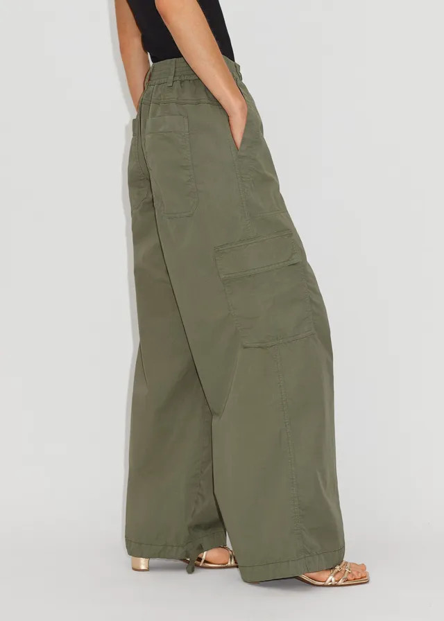 Relaxed Low-Rise Cargo Trouser | ME+EM Global (Excluding US)