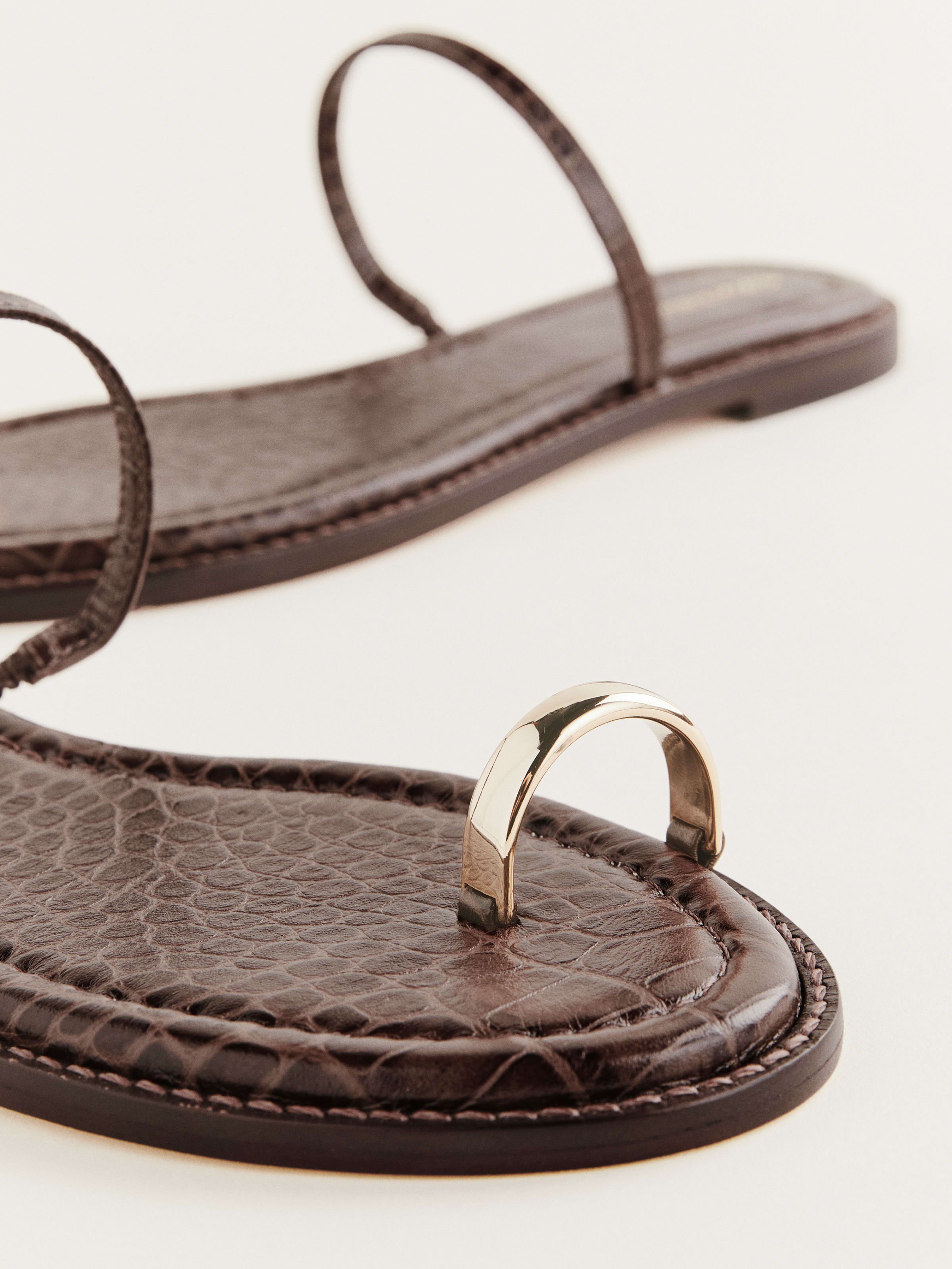 Cassandra Flat Sandal | Reformation (Global)