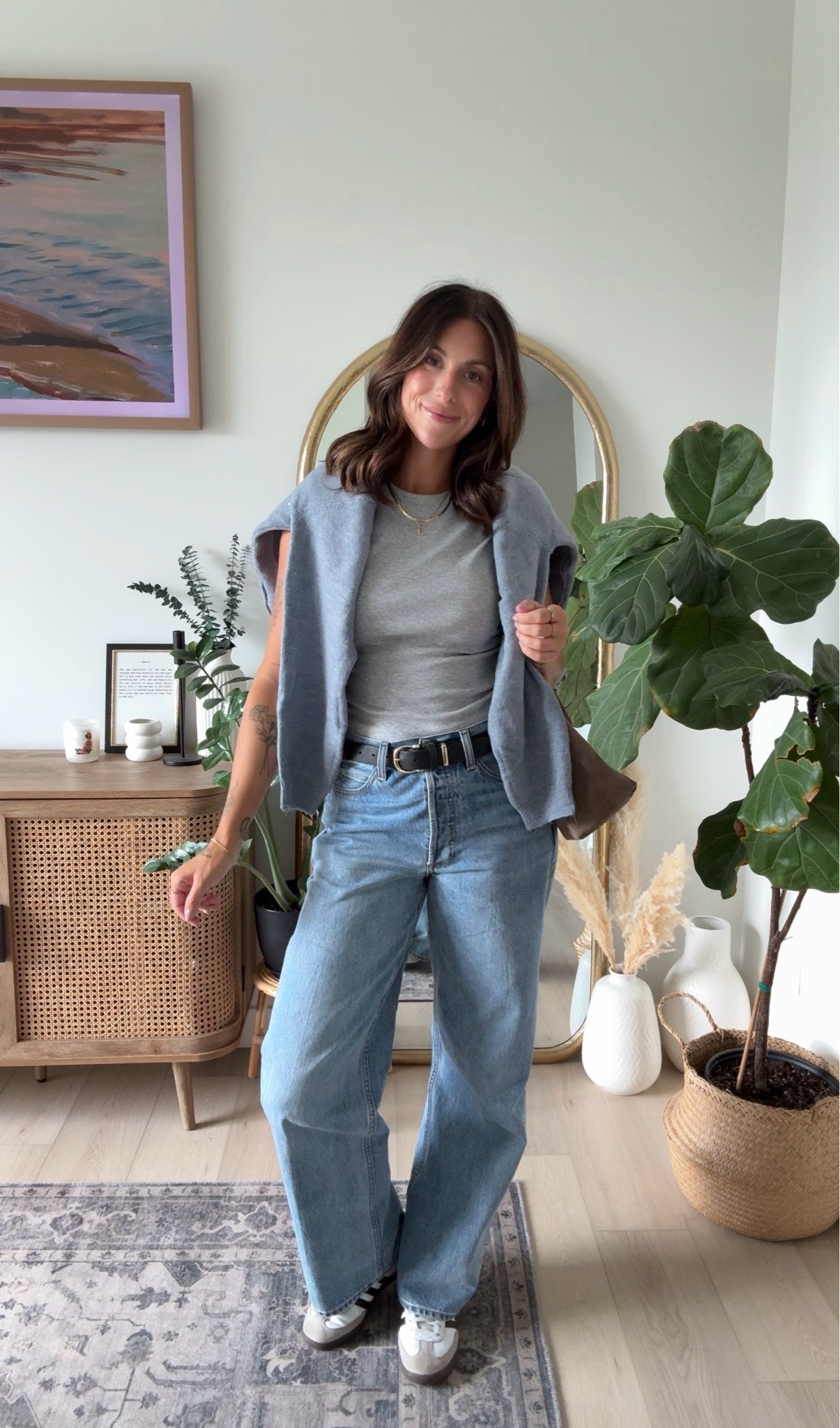 OOTD idea for September 
Tshirt is from Uniqlo - size small 
Jeans are aritzia - size 27

#LTKcanada #LTKfall #LTKstyletip