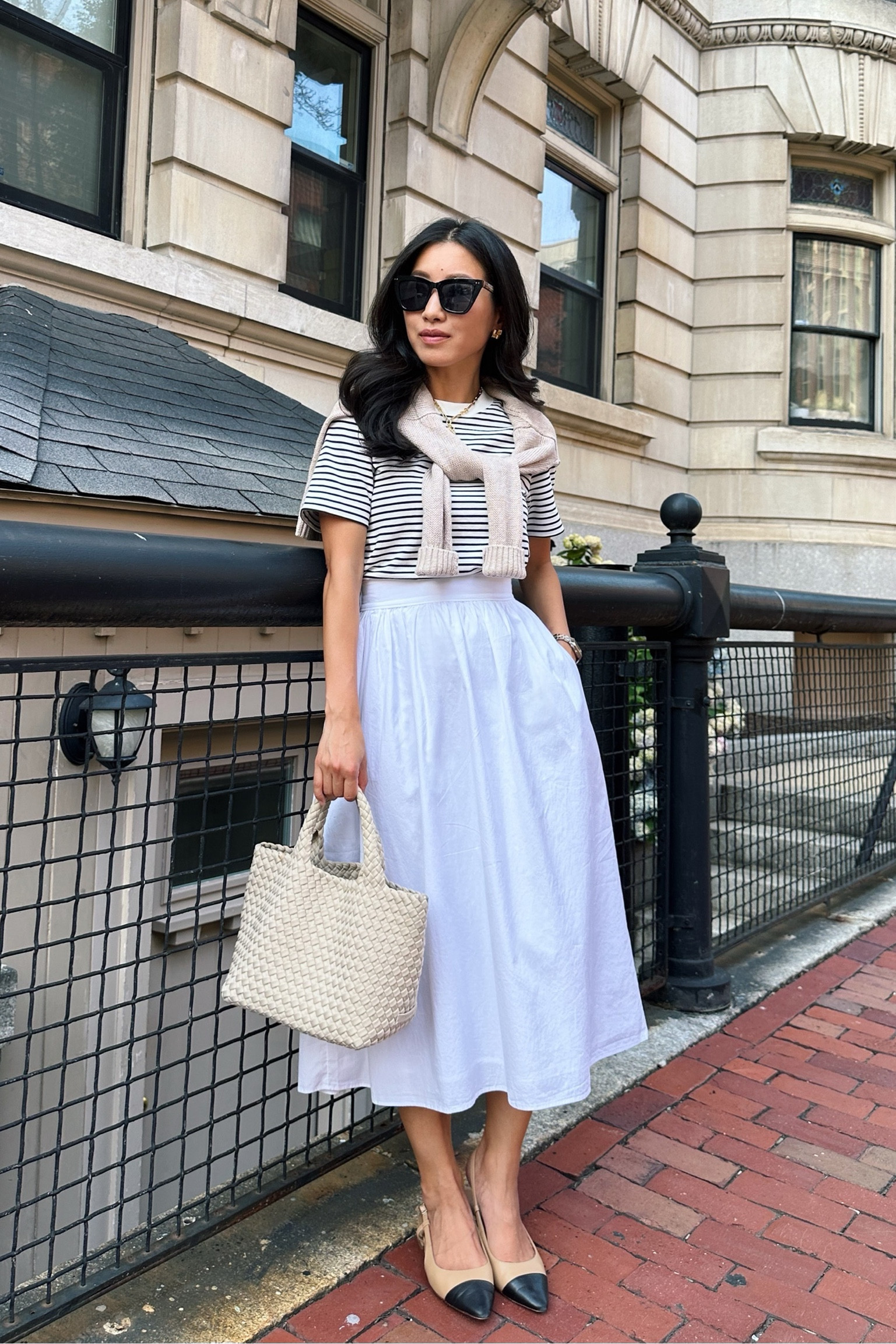 •Vineyard Vines skirt xxs, measures 12” across waist with elastic stretch, pockets and full lining!

Also linked similar fully stocked options 

•COS tee xs (I sized up) premium feel, thicker quality 

•Madewell lightweight linen sweater Xs, I also sized up for a relaxed feel 

•Naghedi tote small

•Edited Pieces flats - similar linked 

•$15 Nordstrom sunglasses 



#LTKSeasonal