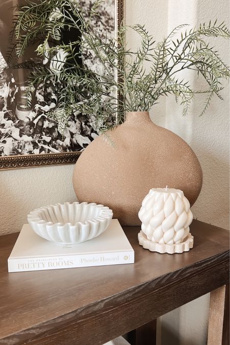 Entryway styling!! This candle from Amazon is 😍😍😍😍😍
#entrywaystyling #entrywaydecor #modernhomedecor #homedecor #neutraldecor #amazondecor

#LTKstyletip #LTKSale #LTKhome