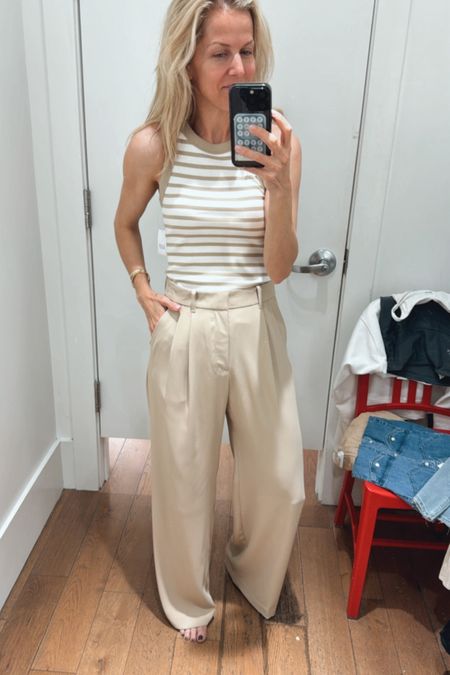 New Picks from Gap On Sale 🙌🏼

High waisted khaki pleated trousers. Not too long! Which we love. Love this striped cotton tank to go with. Tts. 



Outfit of the day
Pleated trousers
Khaki pleated pants


#LTKstyletip #LTKSeasonal #LTKover40