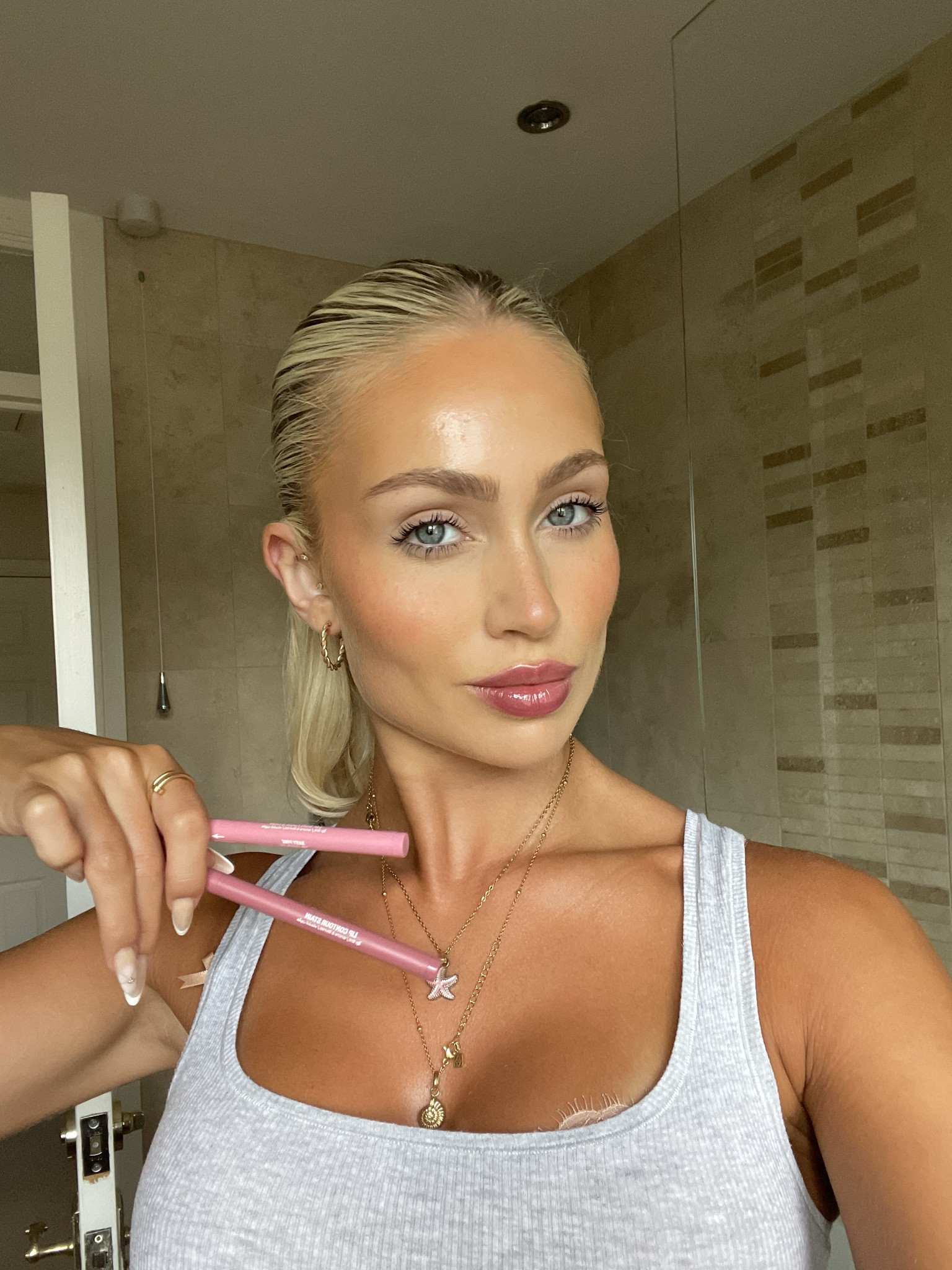 Both of these shades are unreal!! Give you such a natural lip flush and the stain lasts ages x