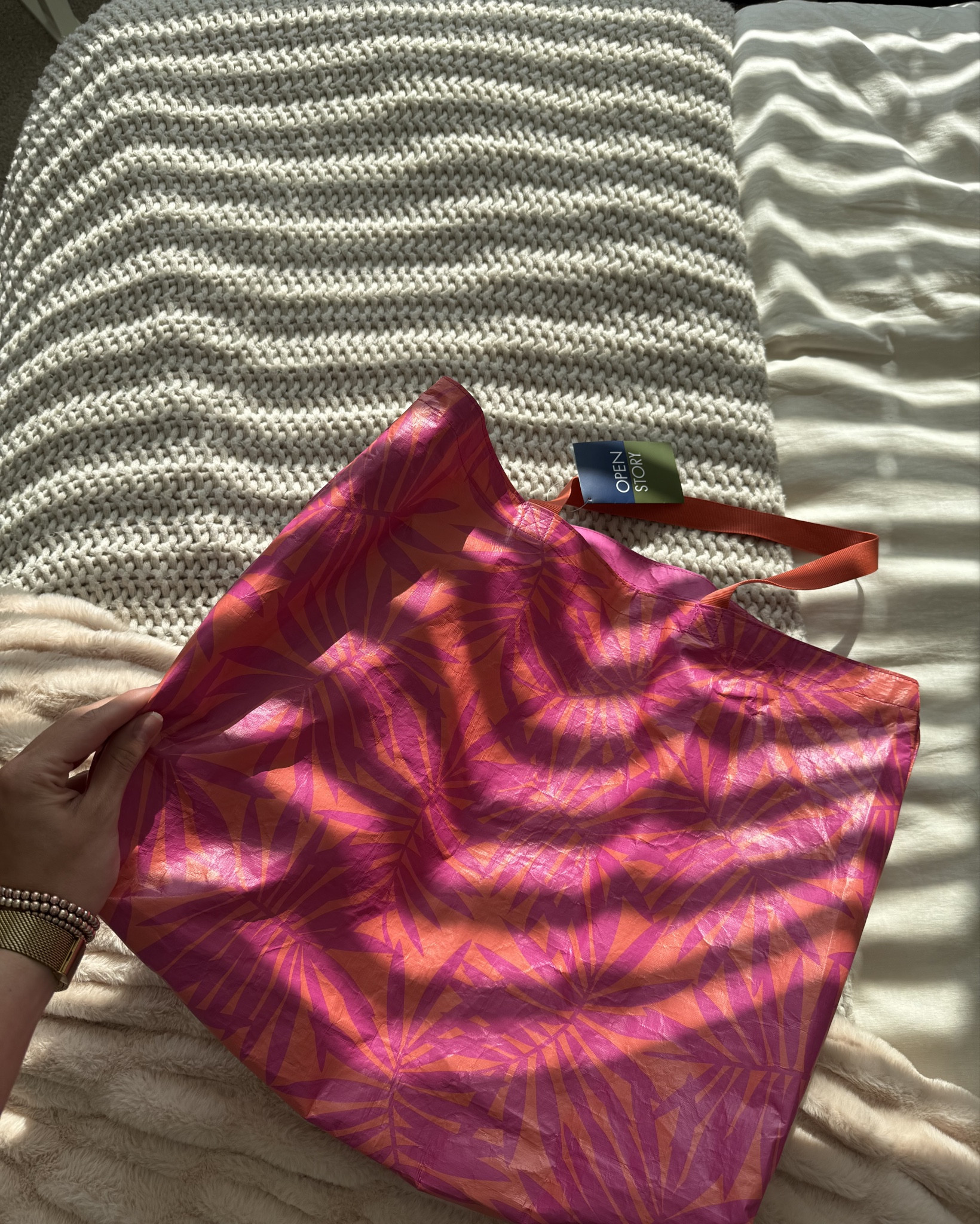 ALOHA SHOPPERS! ;) 

#LTKSummerEdit #LTKSeasonal #LTKFindsUnder50