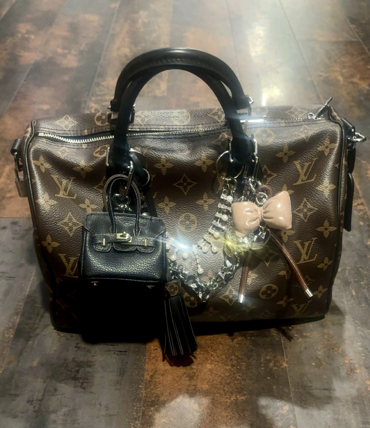 Your bag called—she wants a charm upgrade 💕 Click to shop my fave back charms! 

#LTKGiftGuide #LTKStyleTip #LTKFindsUnder100