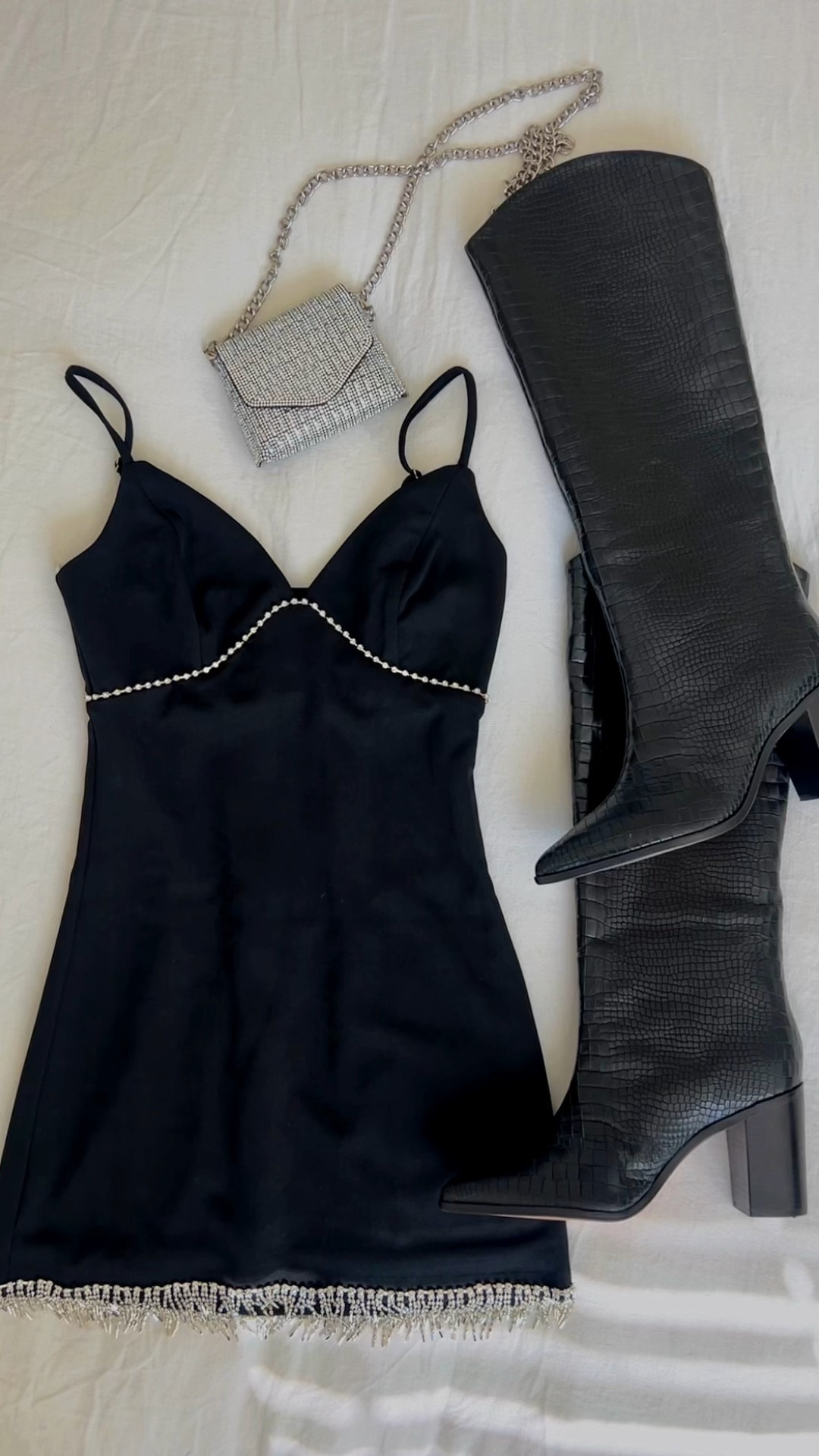 The cutest going outfit with the comfiest boots!! 

#LTKstyletip #LTKCyberWeek #LTKfindsunder100