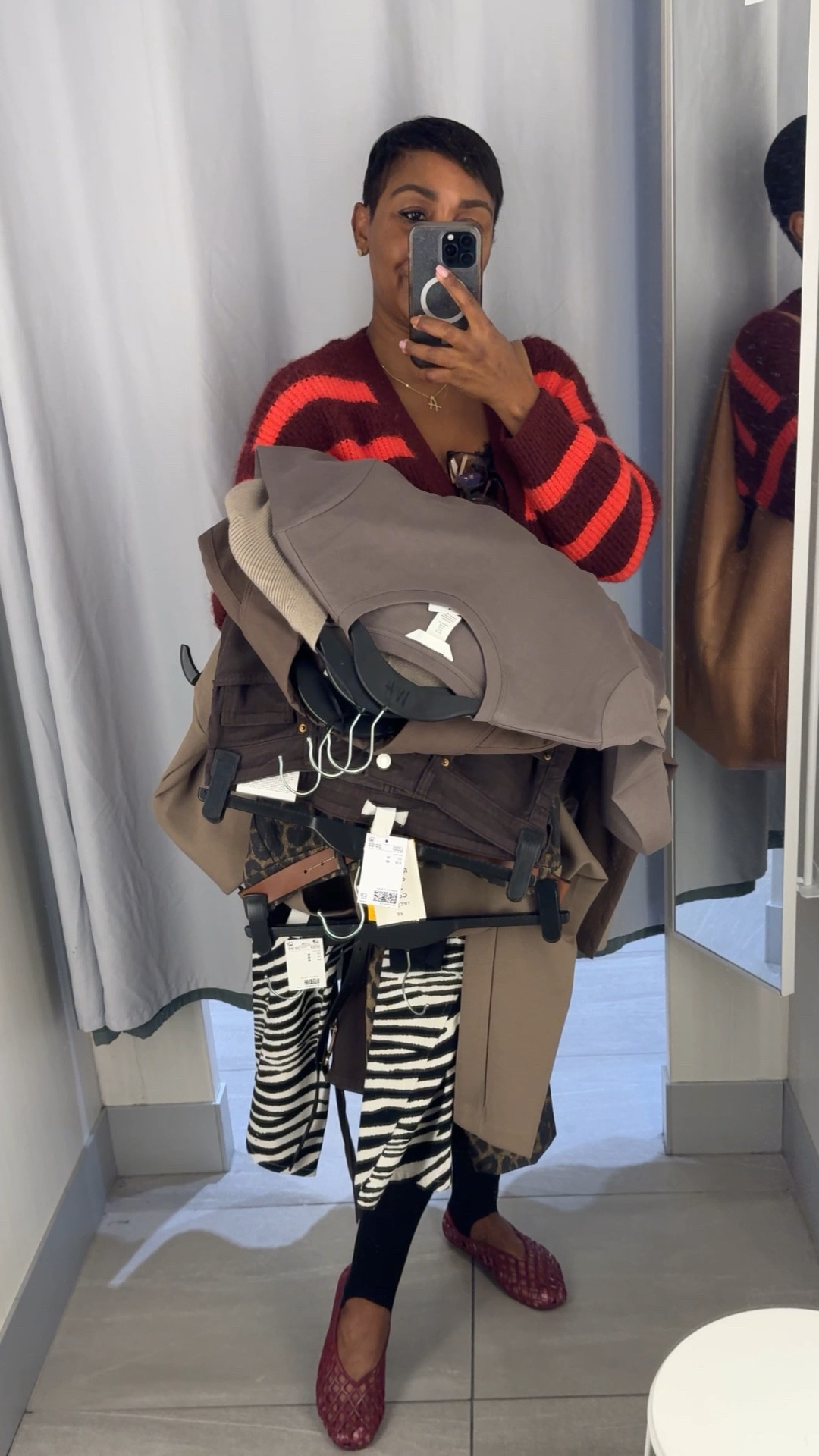 Sizing Info: I’m 5’5” M/L/10 for reference 


#LTKMidsize #LTKWorkwear #LTKOver40