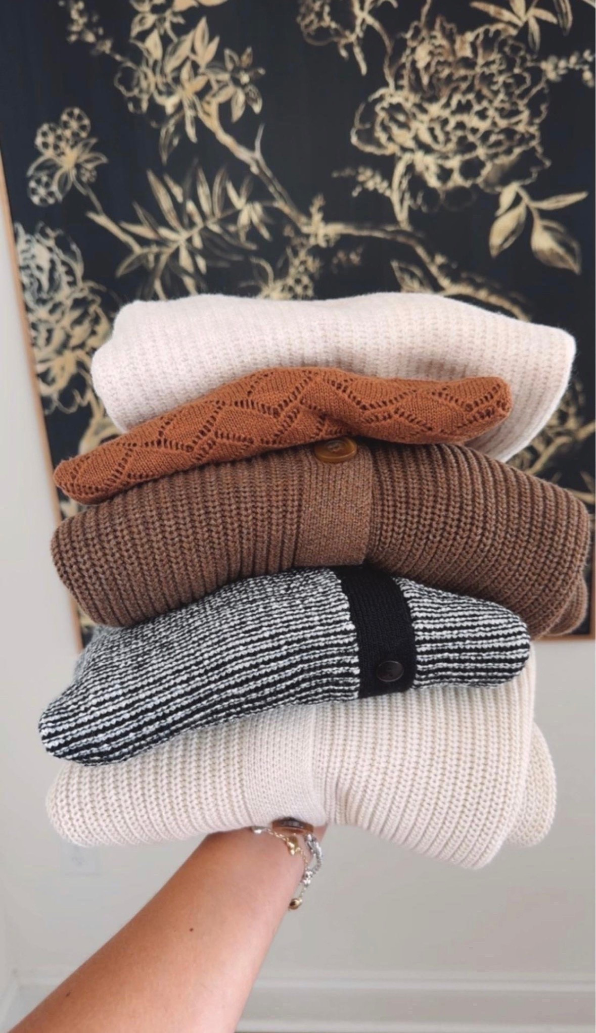 Cardigans are officially back in rotation, and I love having a few different textures and weights to choose from. They’re easy to layer over tanks and tees now, then wear with denim, trousers, or skirts once the temperatures drop.

cardigans, fall sweaters, layering pieces, women’s knitwear, fall outfit ideas, neutral sweaters, casual fall style, everyday wardrobe, transitional fashion, cozy layers, TheMomInStyle

#LTKSeasonal #LTKootd #LTKOver40