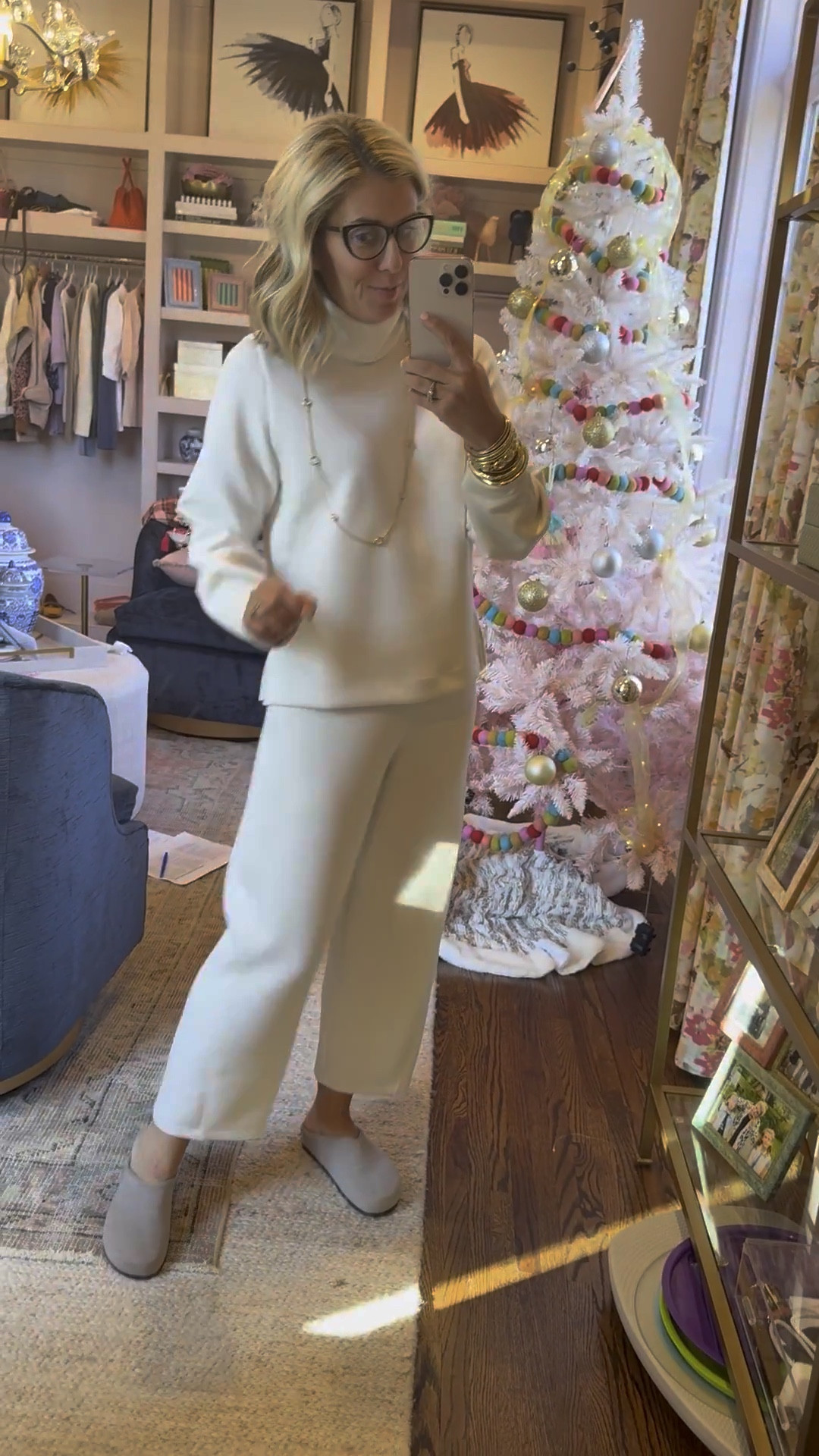 A little sneak peek bc I can’t wait! 
XS top
S petite bottoms

This luxe air essentials material is ooh la la!

#LTKdayinmylife #LTKHoliday #LTKGiftGuide