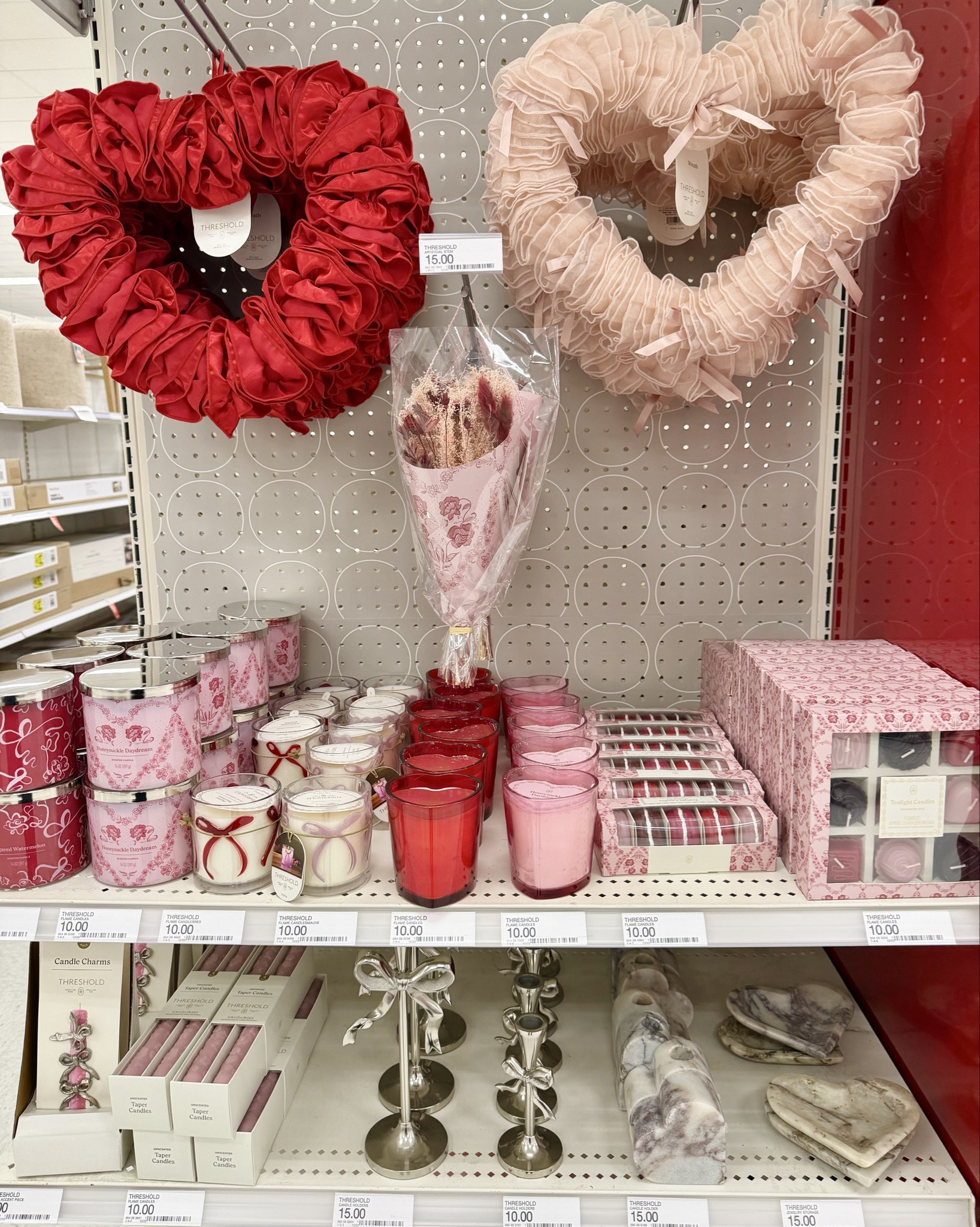 Target Valentine’s Day decor 💕