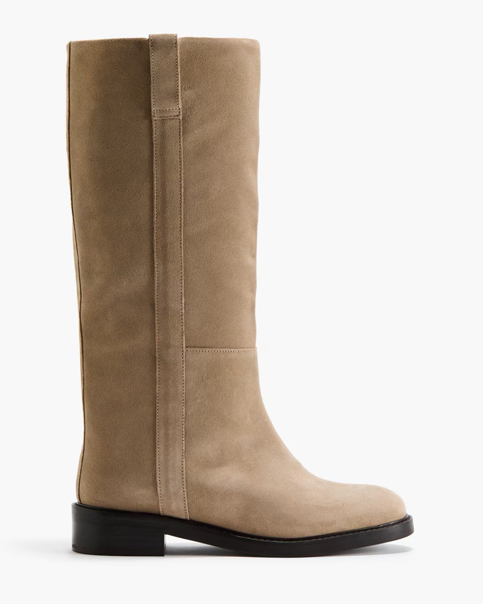 Beige leather boots

#LTKSeasonal