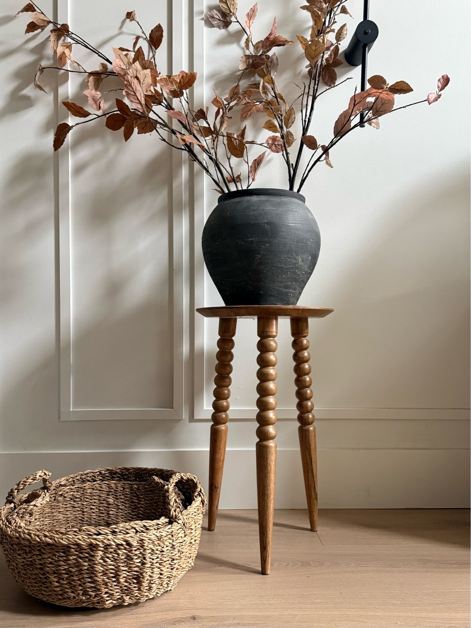 Charming accent table…love the spindle leg. This darling table is currently on sale ✨

#LTKfall #LTKhome
