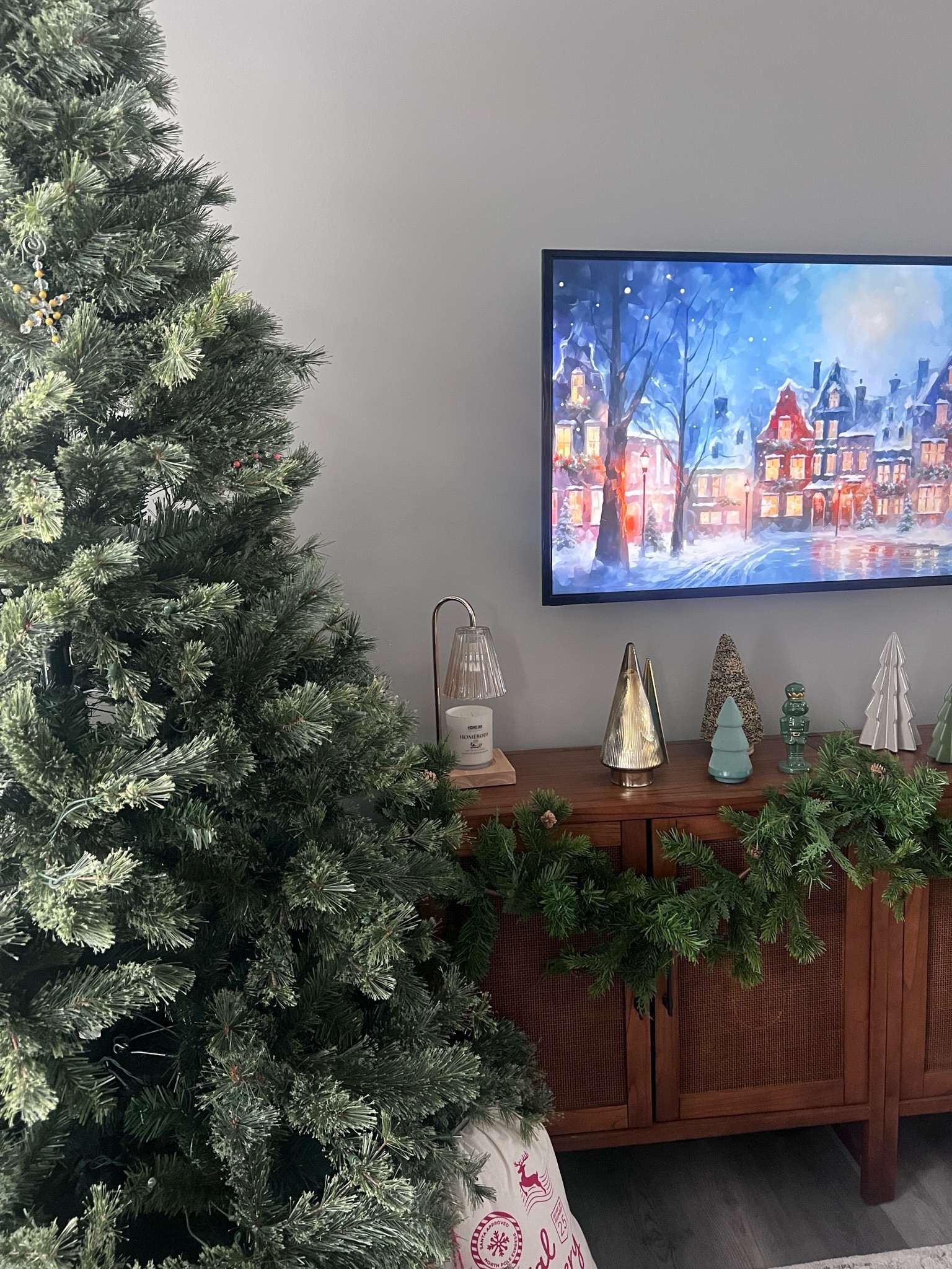 Christmas Decor ✨

#LTKSeasonal #LTKHoliday #LTKhome