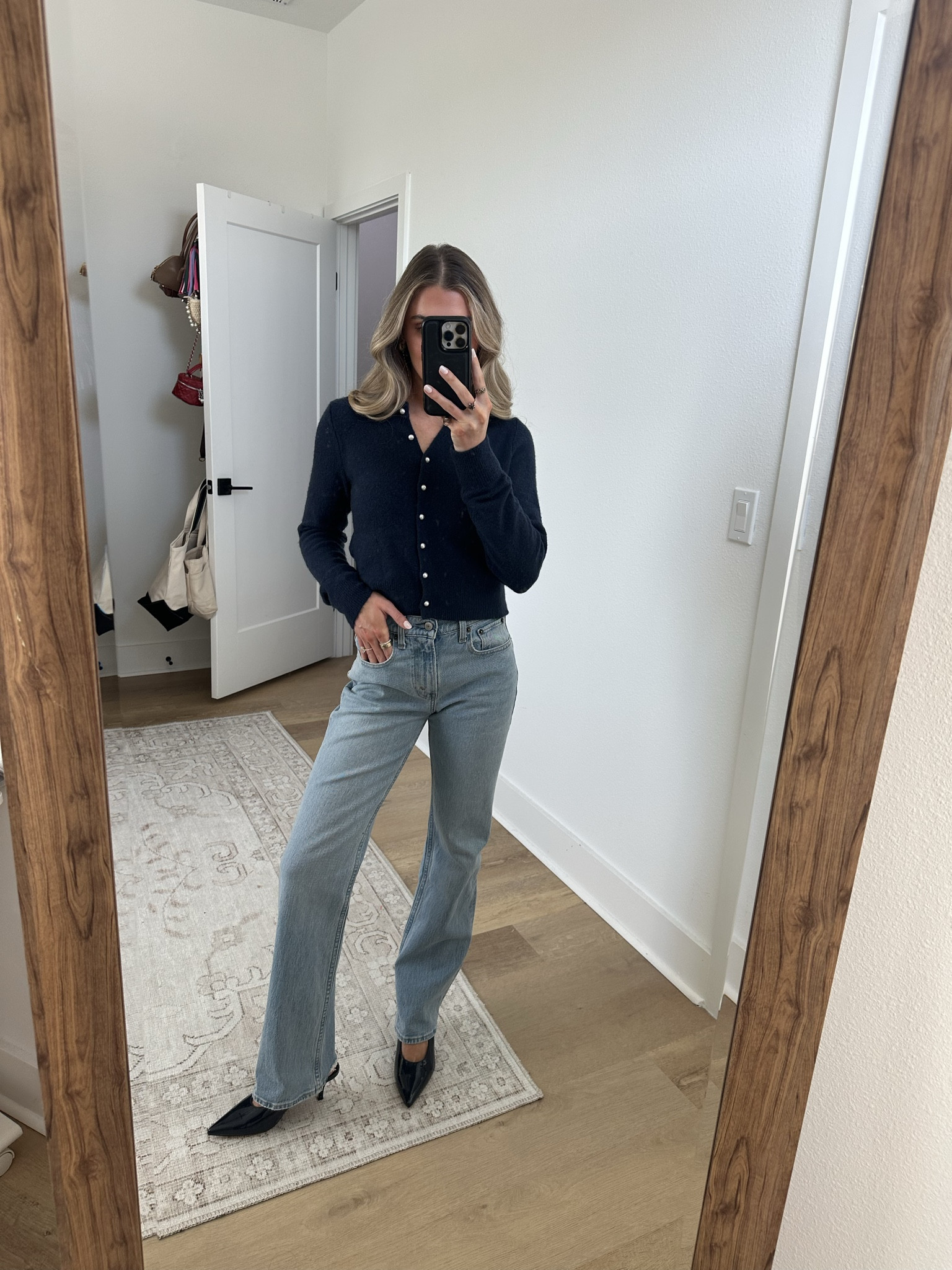 new denim @abercrombie   and right in time because it’s on sale currently too 💓 an all time fav brand of mine and new denim couldn’t have come at a better time for this frigid FL weather. I am wearing size xs in the tops and size 24 regular in the jeans. 

#abercrombie #abercrombiejeans #abercrombiehaul #abercrombiestyle #abercrombiesale 

#LTKootd #LTKSaleAlert #LTKSeasonal