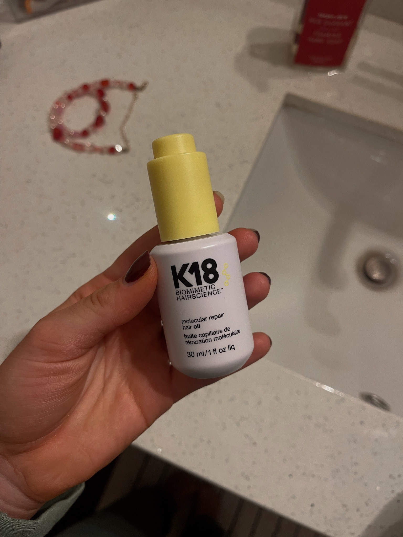 i use hair oil every night on my ends !!! 