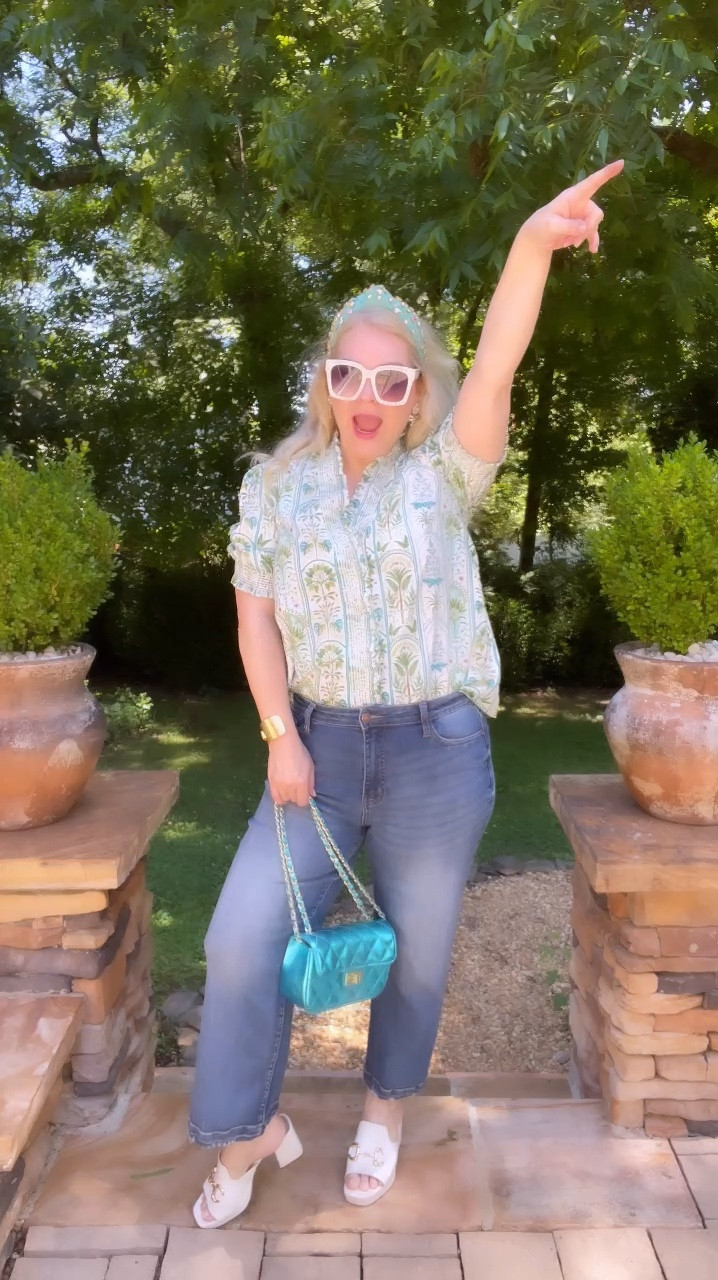 The prettiest easy casual summer look. AND this blouse is $23 right now! 