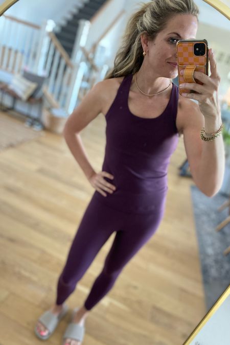 I am a HUGE fan of this athletic brand and so I was super excited to see it’s available at @walmart! #walmartpartner I loved this matching set for my hot yoga class this week. So comfy. Such great quality AND it dried quickly after an hour session in the 106 degree yoga room! Check out all the fun colors! 

#walmartfashion @walmartfashion