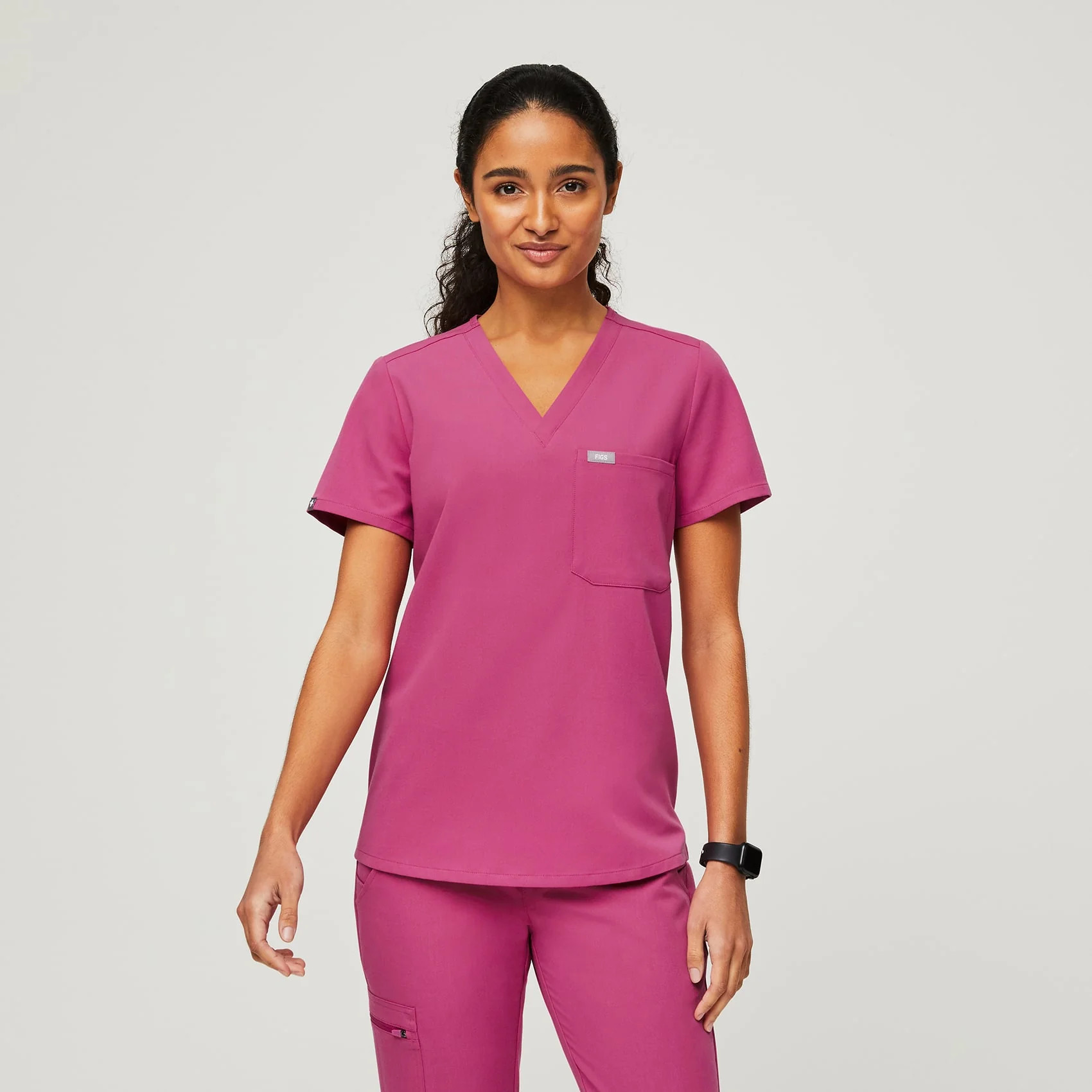 Women's Catarina One-Pocket Scrub Top - Electric Orchid · FIGS | FIGS
