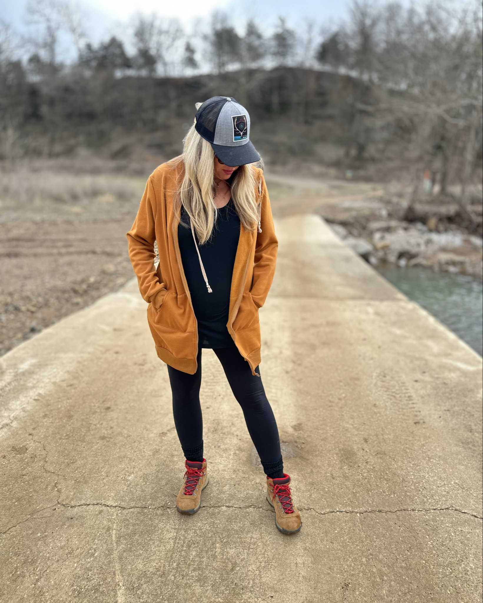 Hike outfit, outdoors fashion, athletic, leggings, long jacket, hiking boots

#LTKMostLoved #LTKActive #LTKMidsize