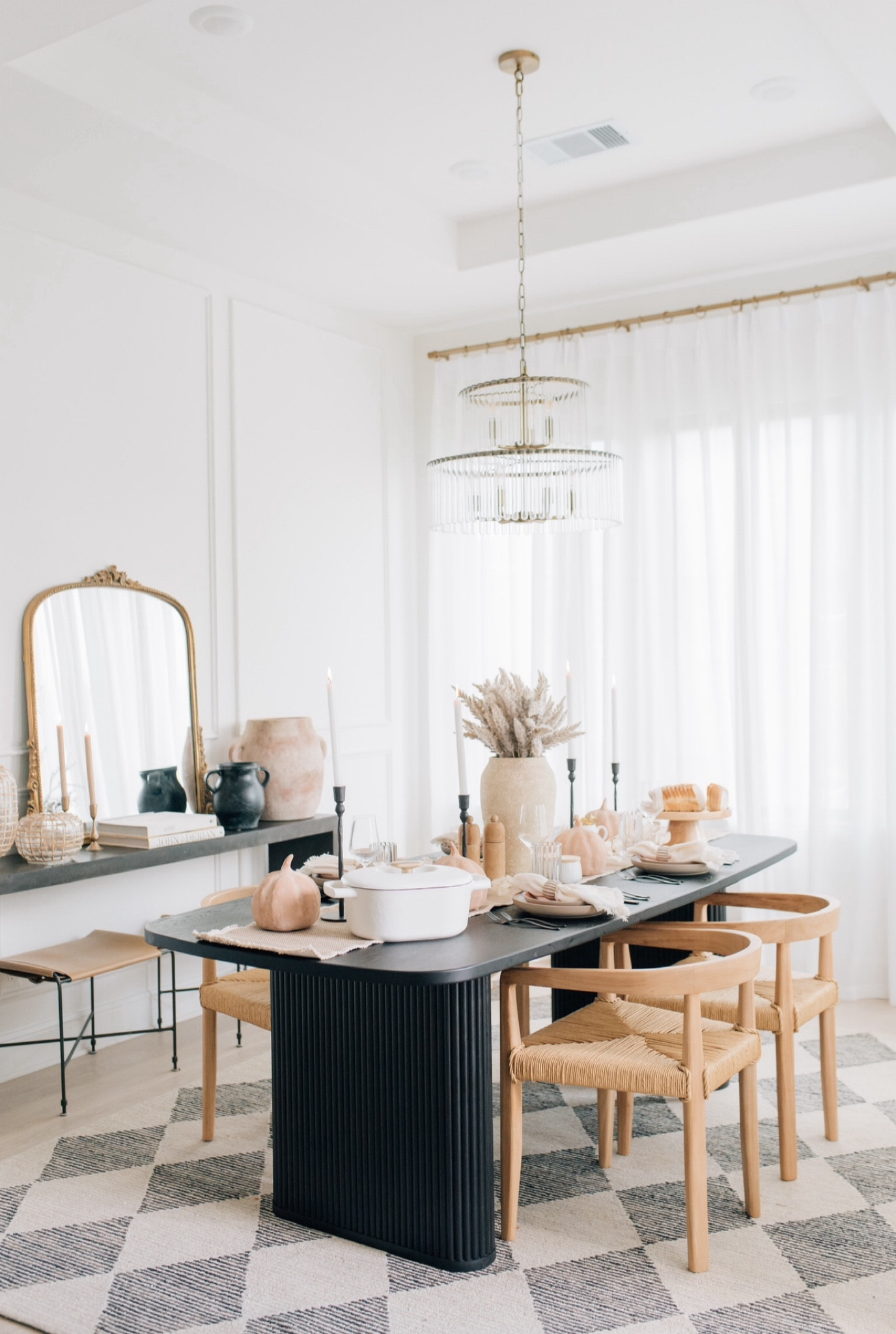 Dining room fall decor

#LTKHome #LTKStyleTip #LTKFallSale