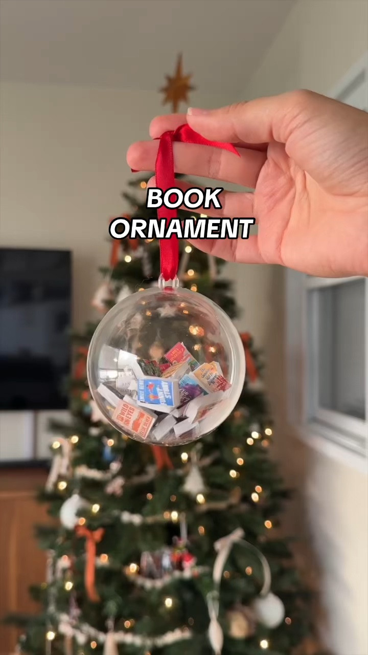 can you spot any books you’ve read?? 👀

I love the idea of being able to capture some of my favourite reads of the year in an ornament…then each time I put up my tree, I can take a bookish walk down memory lane 📖🎄🥰


#bookornament #ornamentdiy #diychristmas #diychristmasdecor #booklover #readingrecap 

#LTKHoliday #LTKFindsUnder50