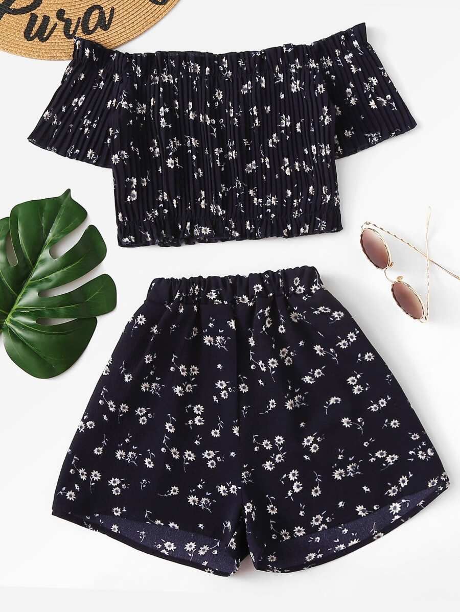 Off Shoulder Floral Crop Top With Shorts | SHEIN