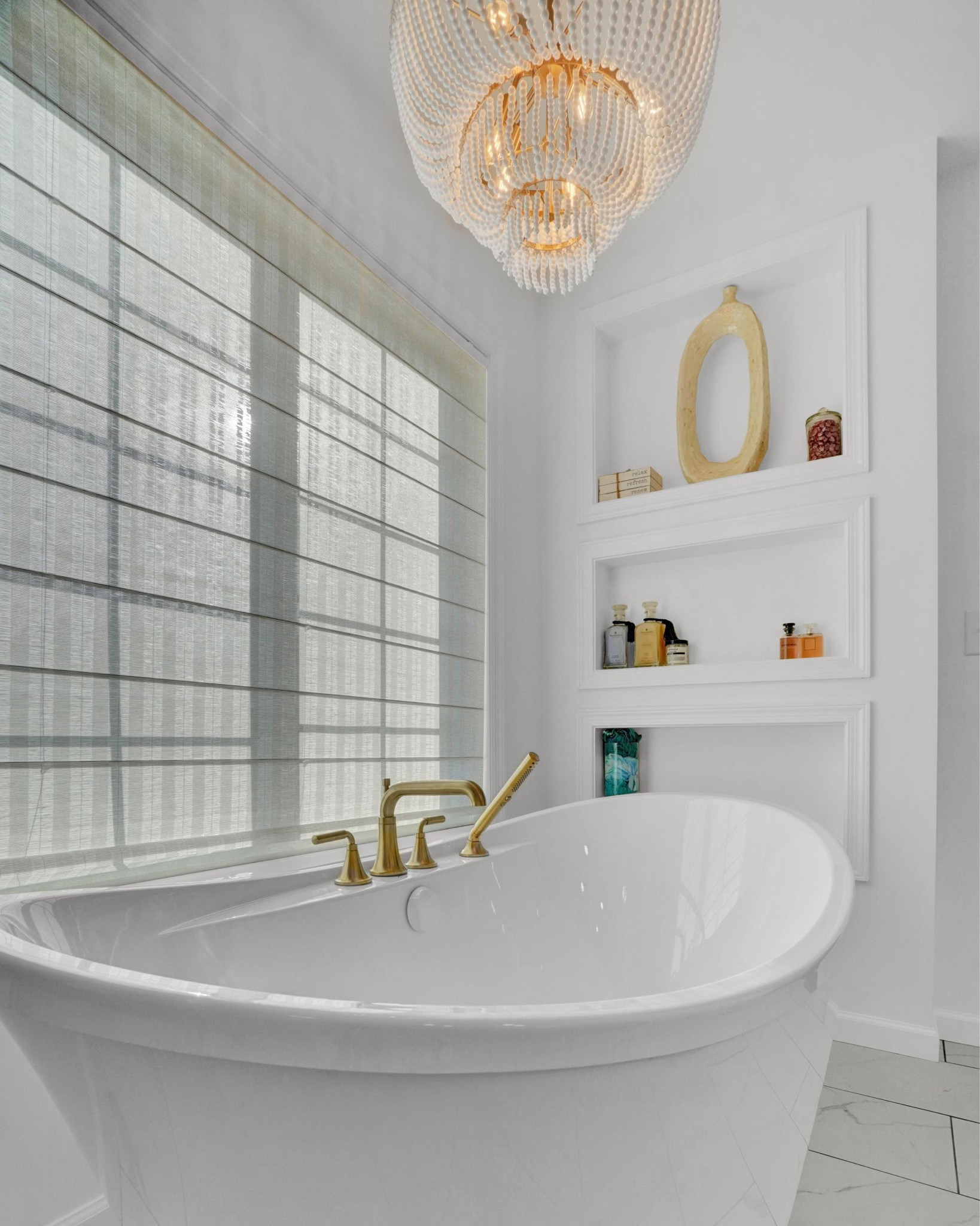 Master Bathroom 

#bathroom
#masterbathroom
#bathroomdecor
#homedecor


#LTKStyleTip #LTKHome #LTKFamily