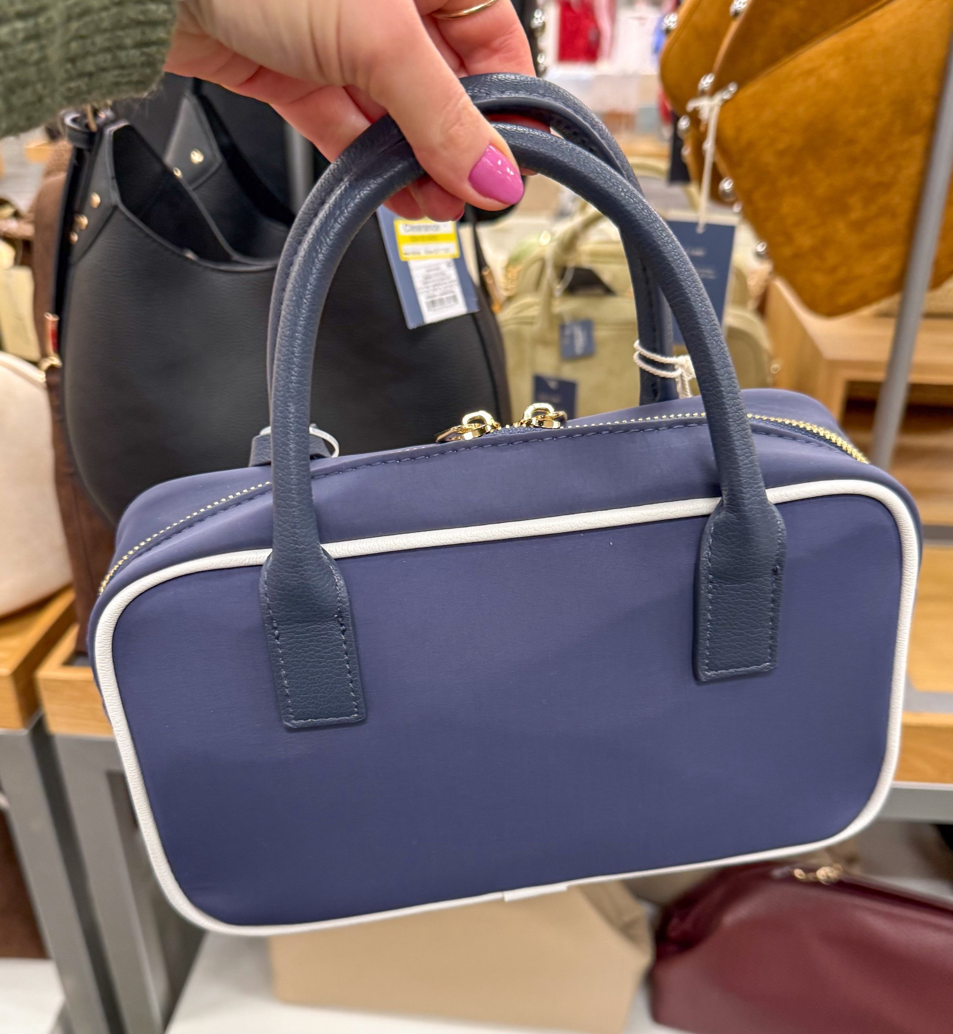 New small satchel bags. Has a crossbody strap 

#LTKSeasonal #LTKgrwm #LTKdayinmylife