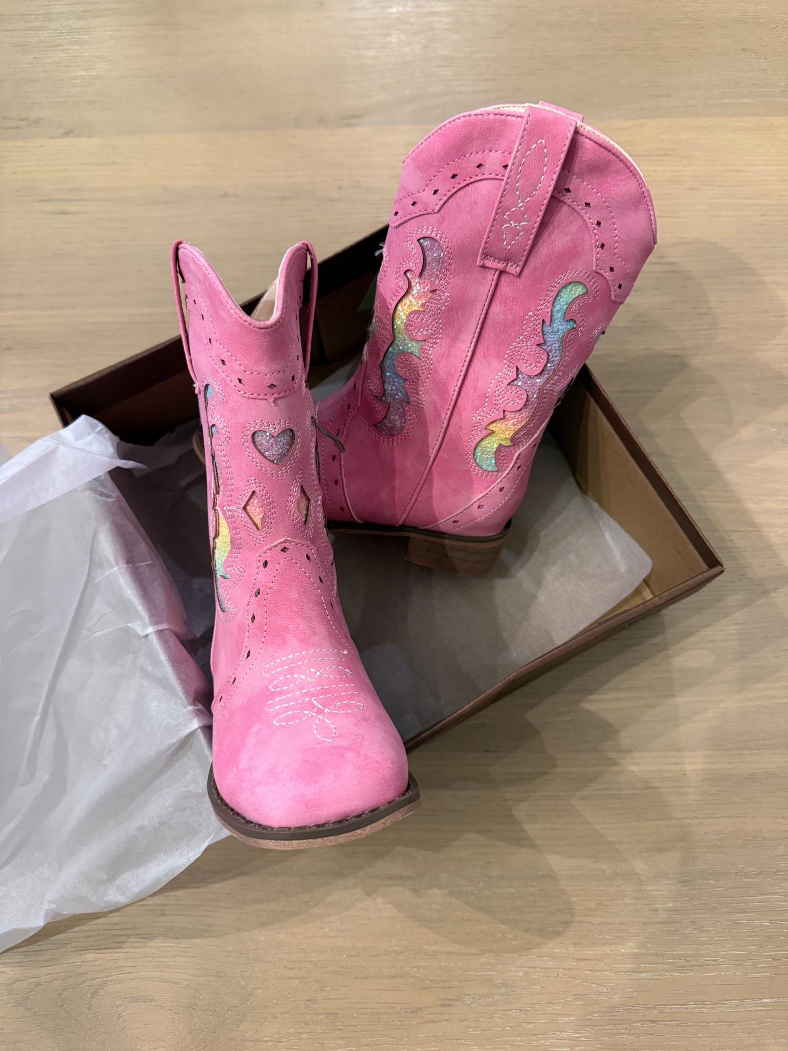 Glitter hot pink girls cowgirl boots

#LTKSeasonal #LTKKids #LTKmomlife