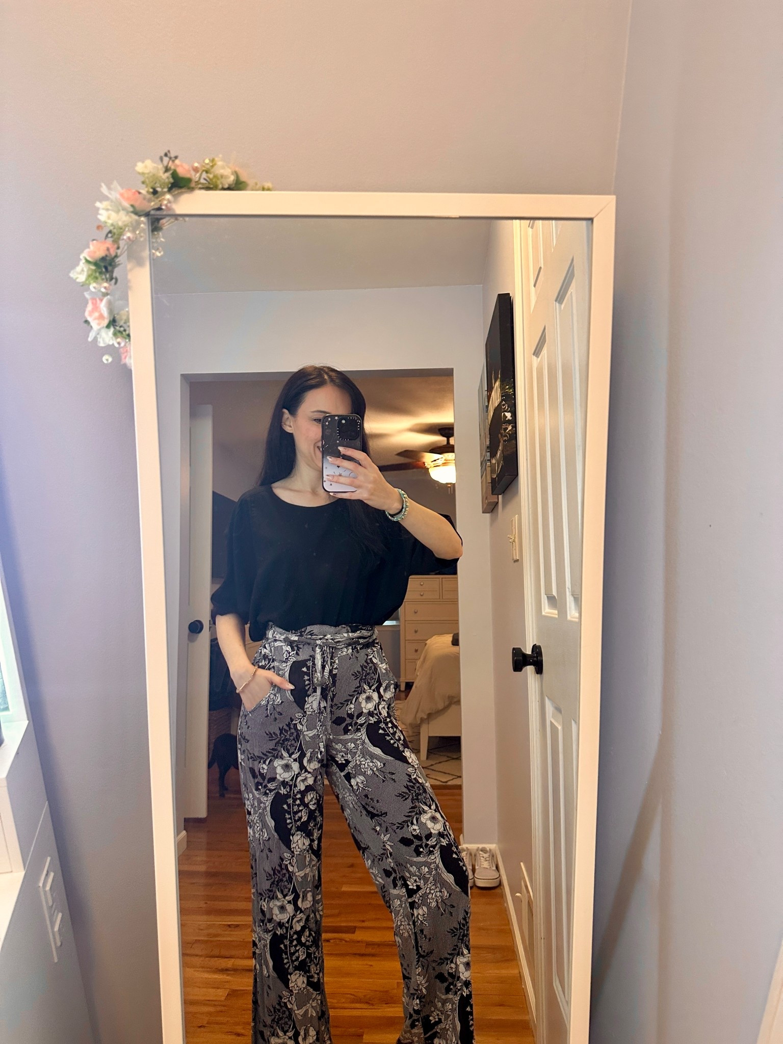 Black tee size XS
Black and white print pants size XS

Summer outfit, work, workwear, casual, minimalist, millennial 

#LTKWorkwear #LTKStyleTip #LTKFindsUnder50