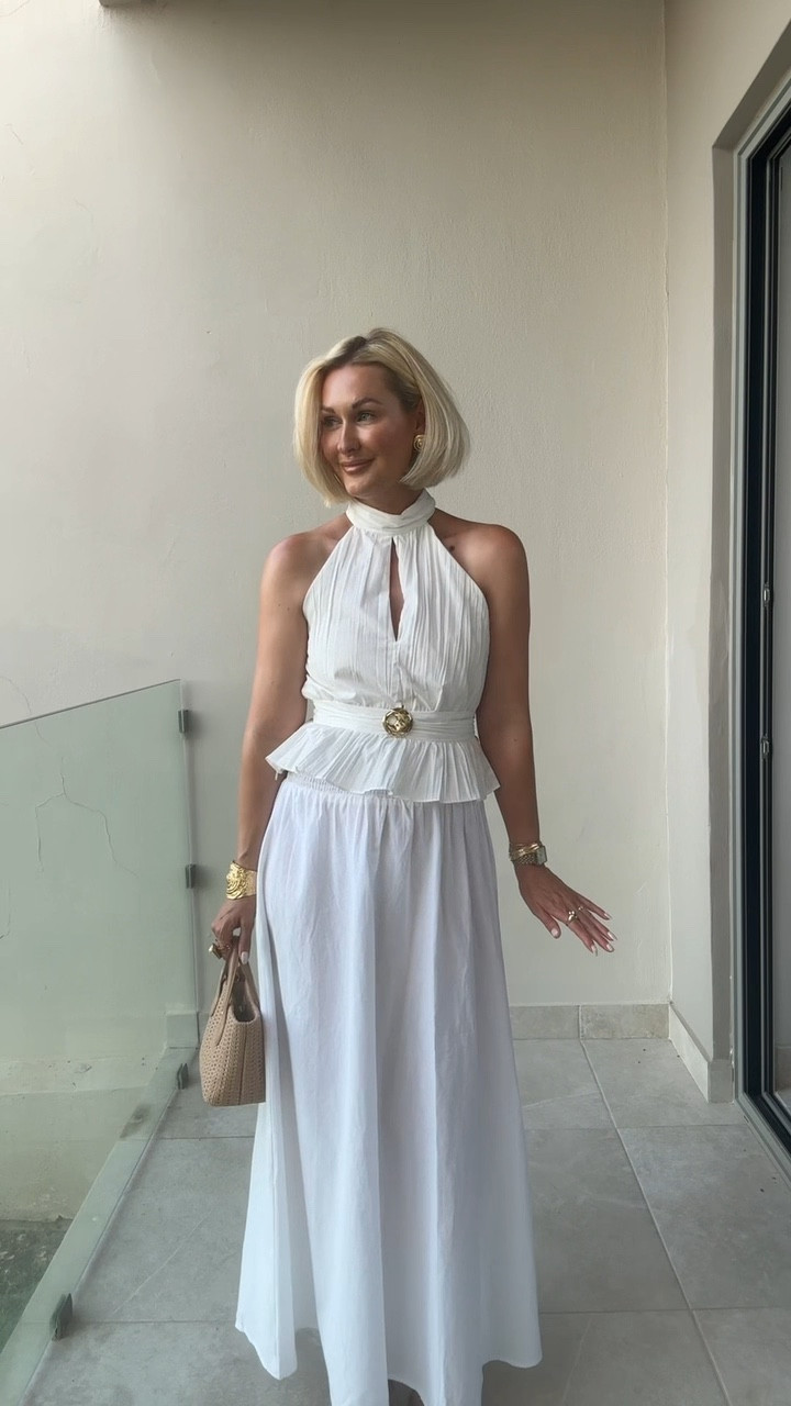 White holiday outfit 🥥🐚

Zara, white outfit, holiday outfit, summer outfit, linen, asos 

#LTKsummer #LTKeurope #LTKstyletip
