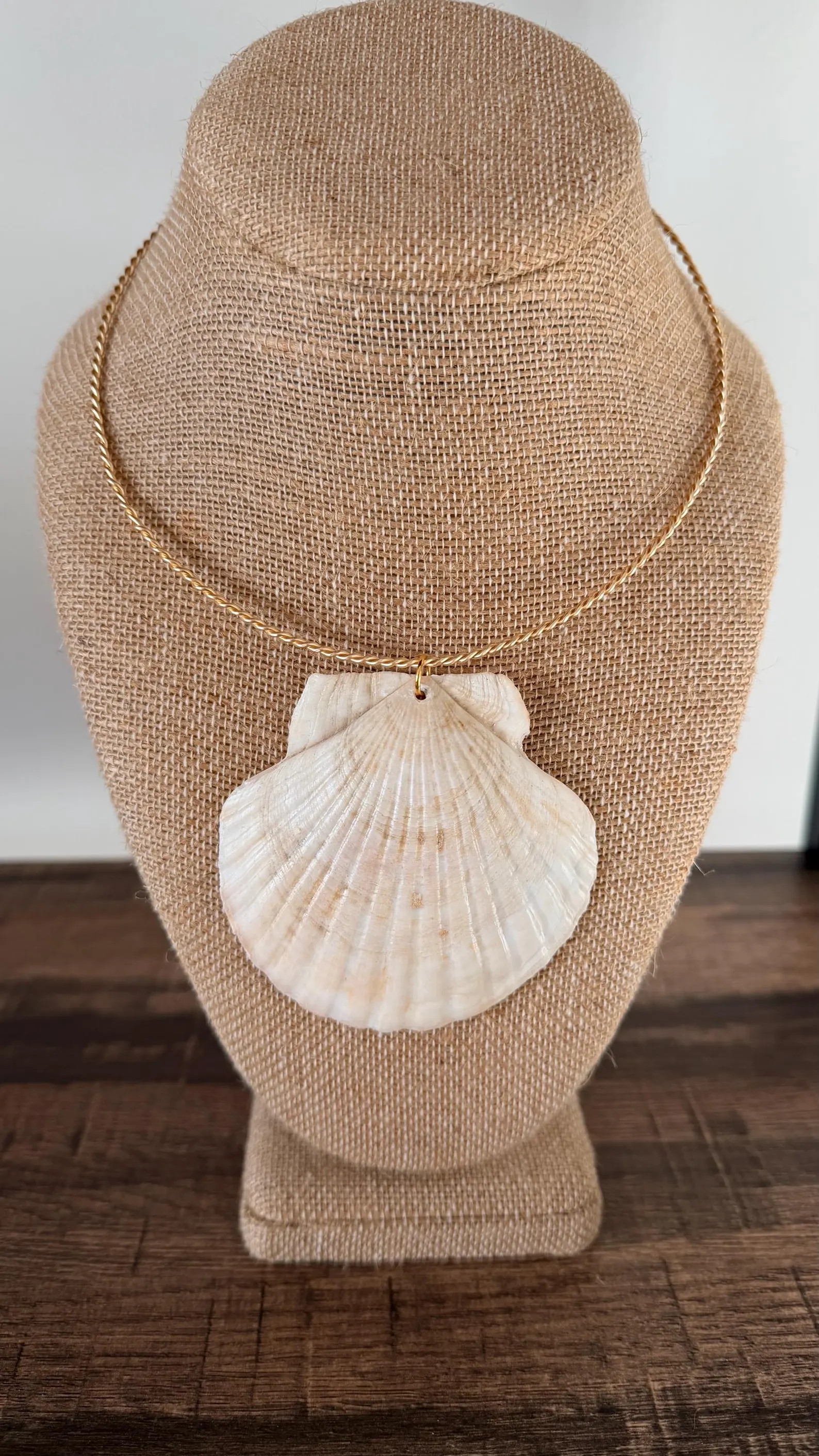 Large Scallop Shell Necklace, Hand-formed Wire Collar, Boho Beach Statement Jewelry - Etsy | Etsy (DACH)