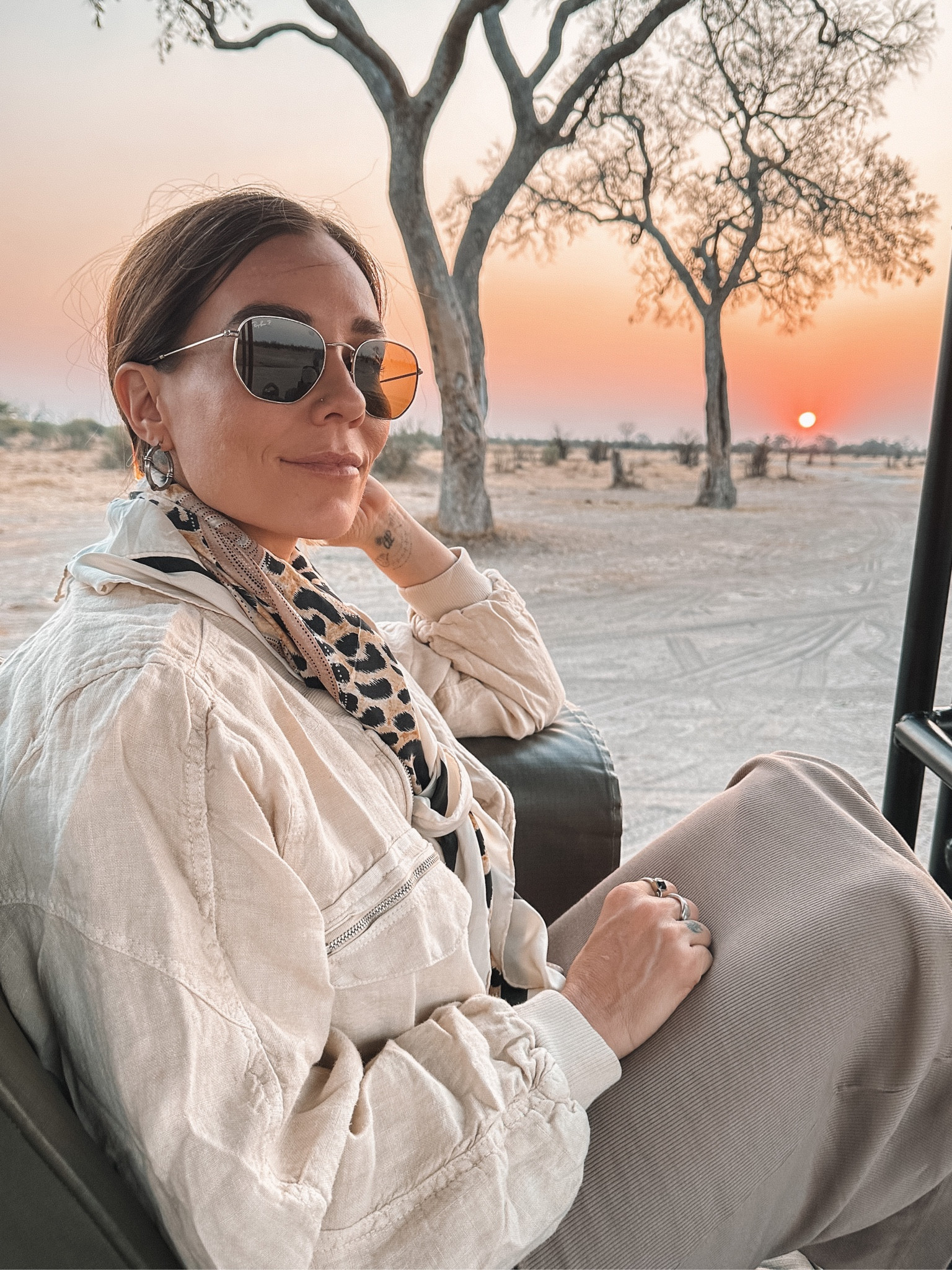 Africa skies are showing off & this cropped linen bomber jacket is the perfect blend of warm + chic 🐒
Bomber jacket is Zara, so I linked other options.
Silk scarf is vintage Christian Dior, so great alternative is linked for ya 🫶

#LTKstyletip #LTKHoliday #LTKtravel