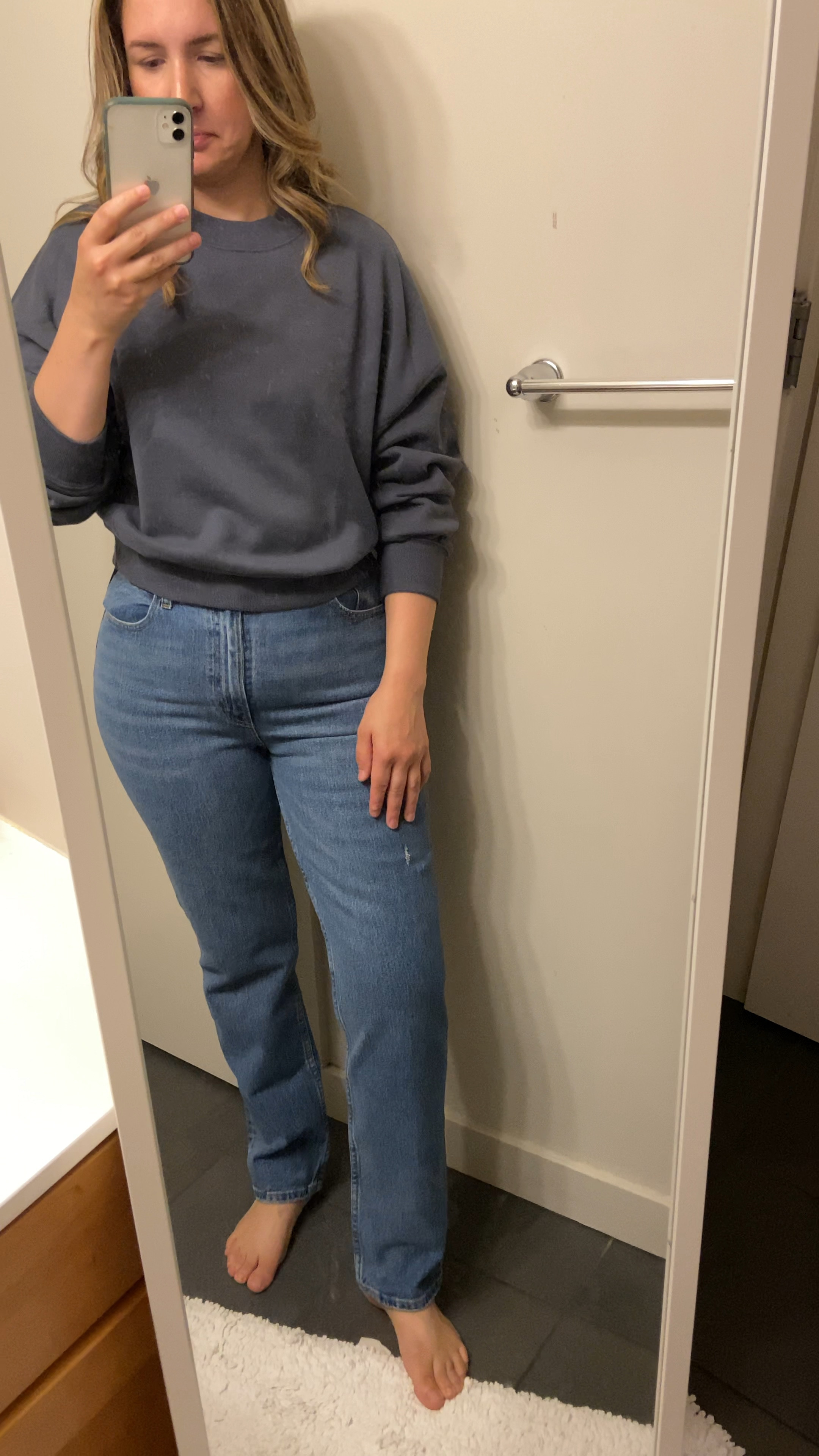 Abercrombie denim sale 20% off, curve love ultra high 90s straight, medium wash, size 29

#LTKSeasonal #LTKmidsize #LTKcurves