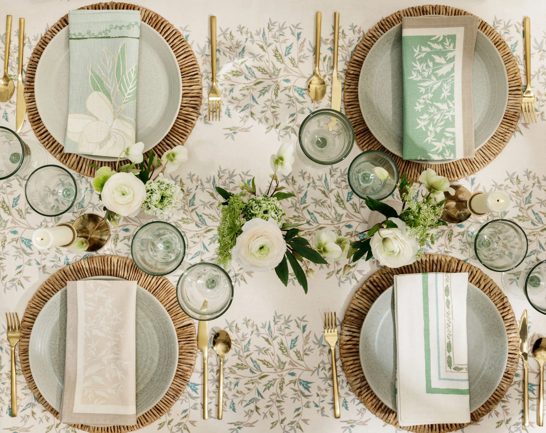 Holly Vine Verdant Tablecloth | Maison Venu