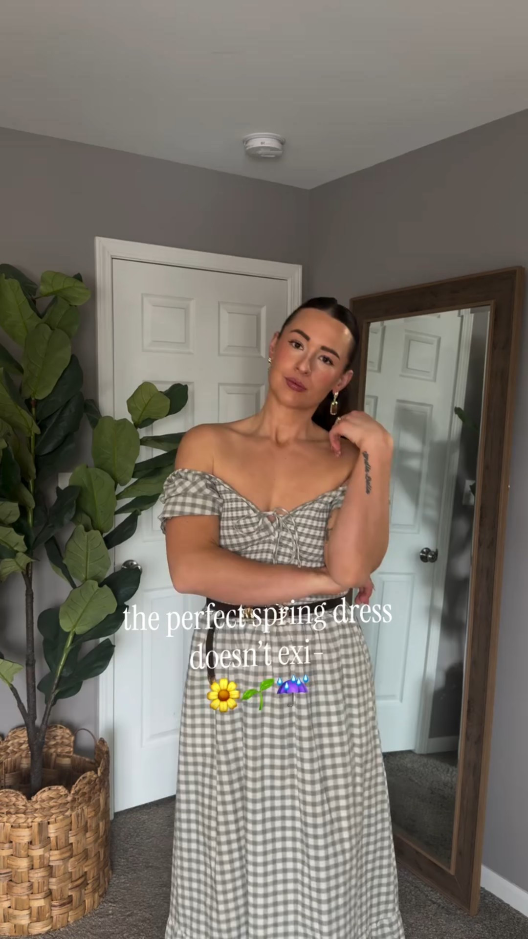 this dress 🙌🏻 so comfortable and so flattering on all body types

Wearing a size small from Target

#ltk #springfashion #dress #ginghamdress #target #western

#LTKmomlife #LTKootd #LTKTall