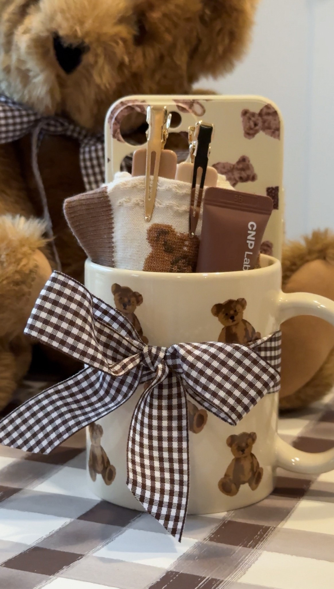 Bear hug in a mug 🐻 

Love this gift idea for friends, teachers, coworkers, etc.! 

#giftideas
#giftidea
#boobasket
#teachersgift



#LTKGiftGuide #LTKHoliday #LTKFindsUnder50