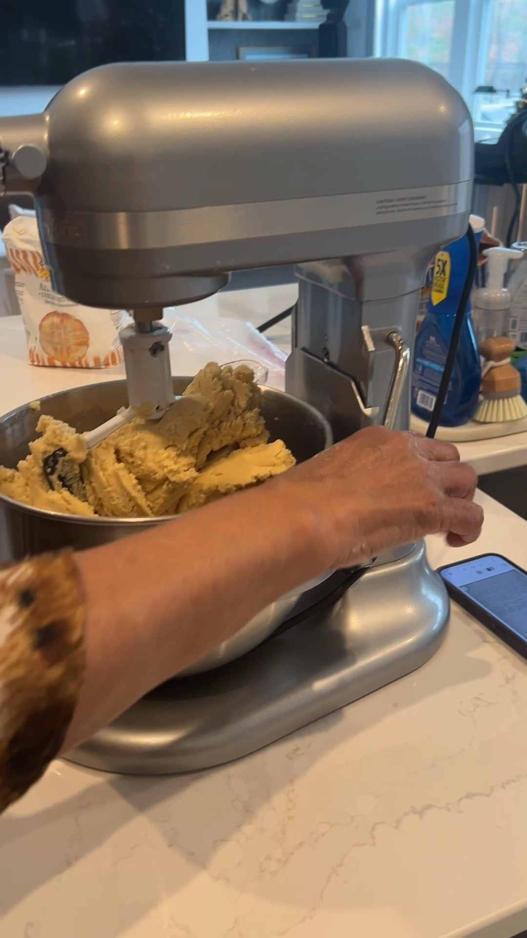 There’s something comforting about watching this come together.

Sugar cookie ingredients mixing in my KitchenAid. I linked the mixer and baking tools I use if you’re curious 👇🏽

#LTKHome #LTKHoliday #LTKfoodie